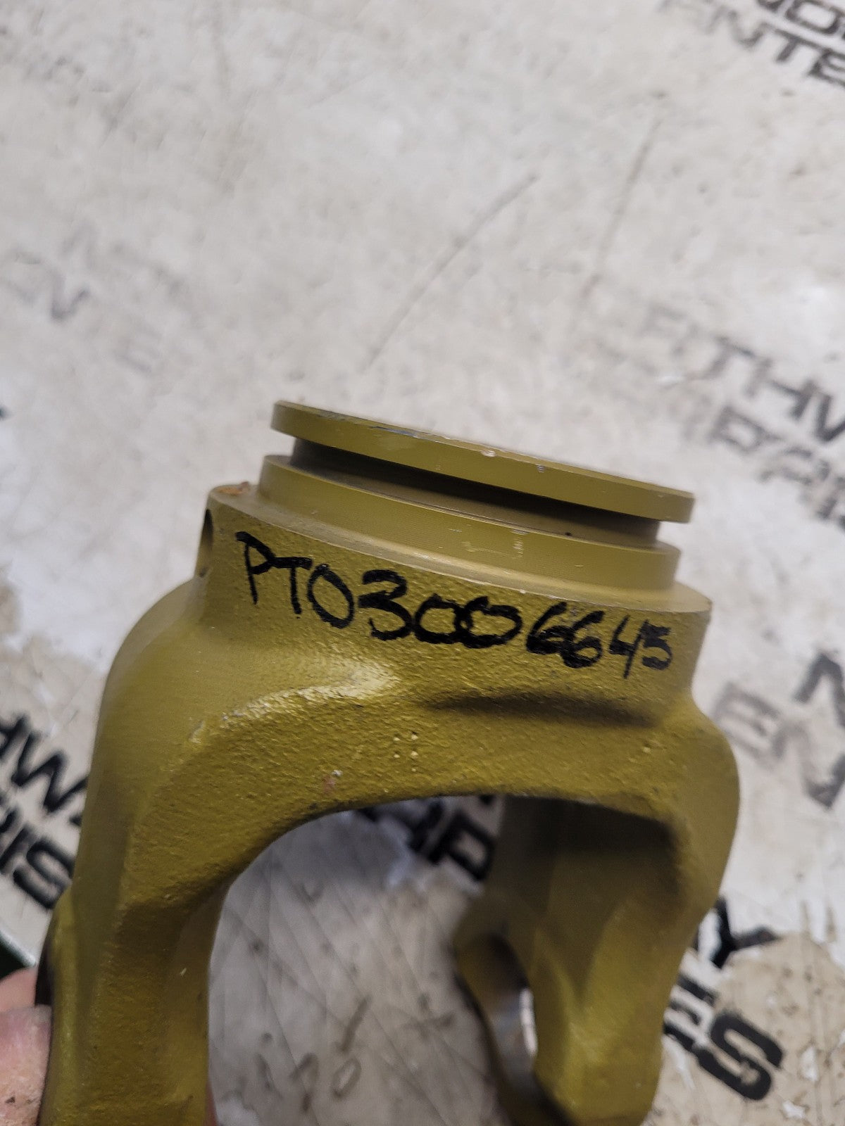 300-6645 PTO YOKE, TRI-LOBE SHAPE PTO3006645 Yoke 45.2 MM (1-25/32") Bore