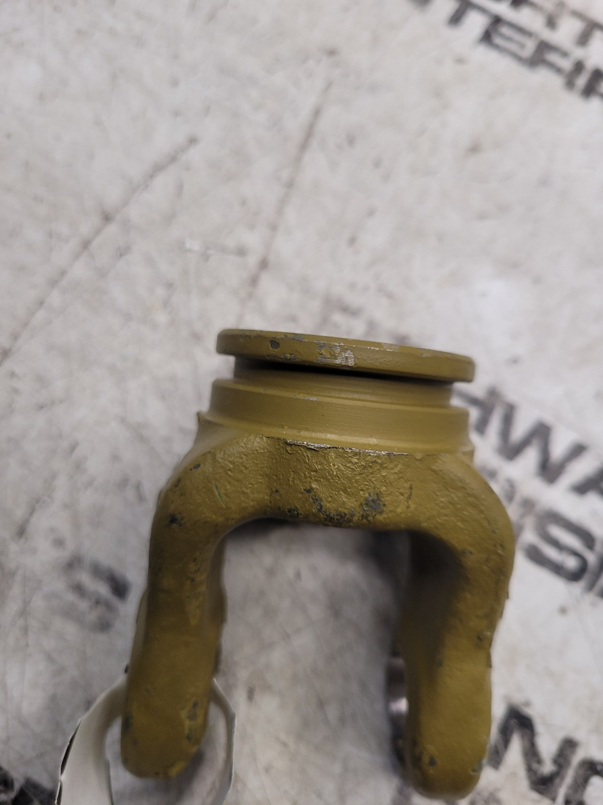 Weasler 700-6133 1-5/16" 33 MM Tri-lobe Shaped Outer Profile Yoke 1 Series [9661