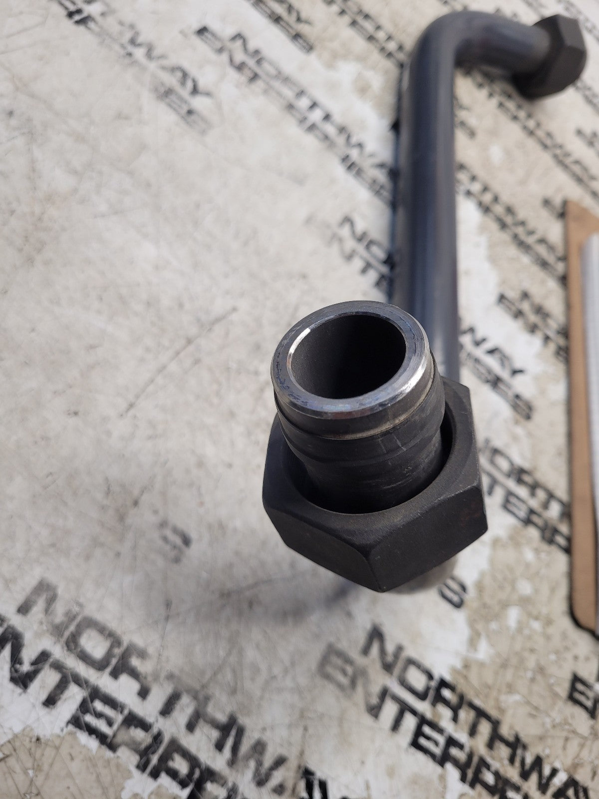 LC02H01097P1 - Lower Hydraulic Line Tube - NEW HOLLAND