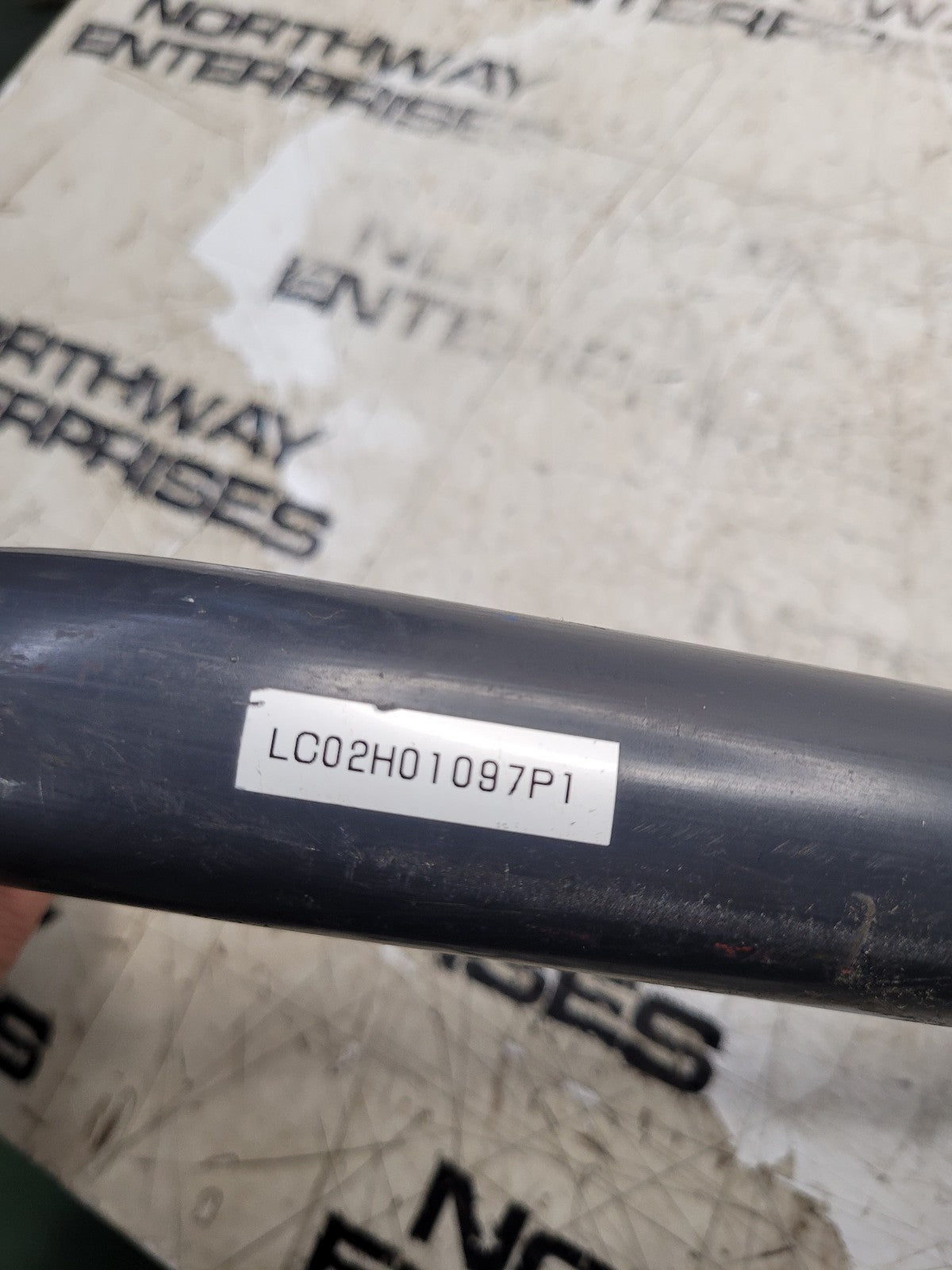 LC02H01097P1 - Lower Hydraulic Line Tube - NEW HOLLAND