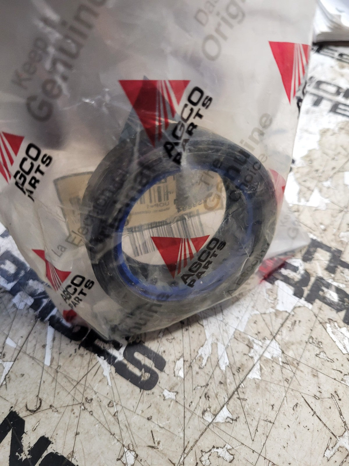 72619039 GENUINE AGCO OIL/SHAFT SEAL
