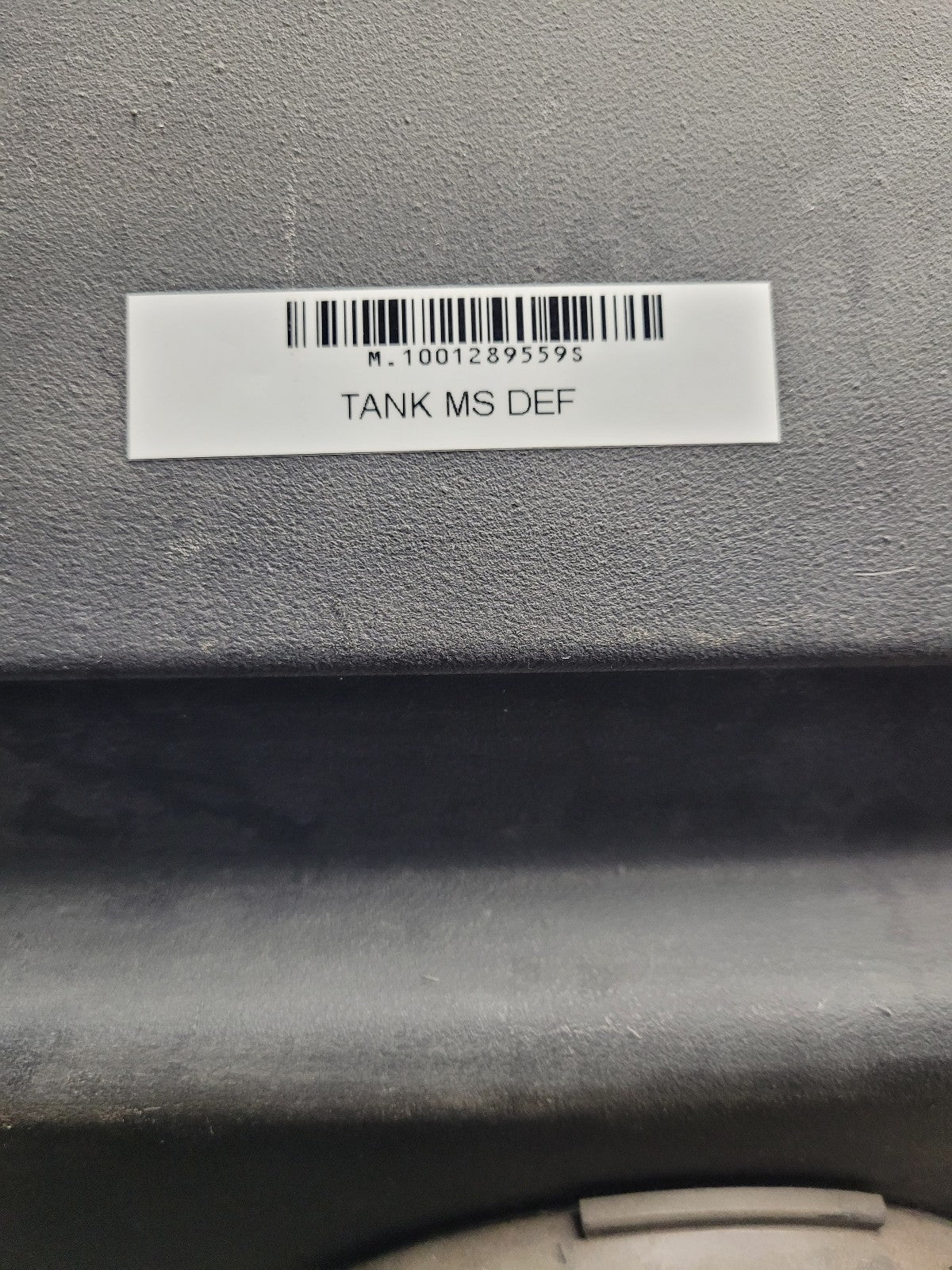 JLG DEF TANK 1001289559S W/ HEADER SENDING UNIT 1001278919S