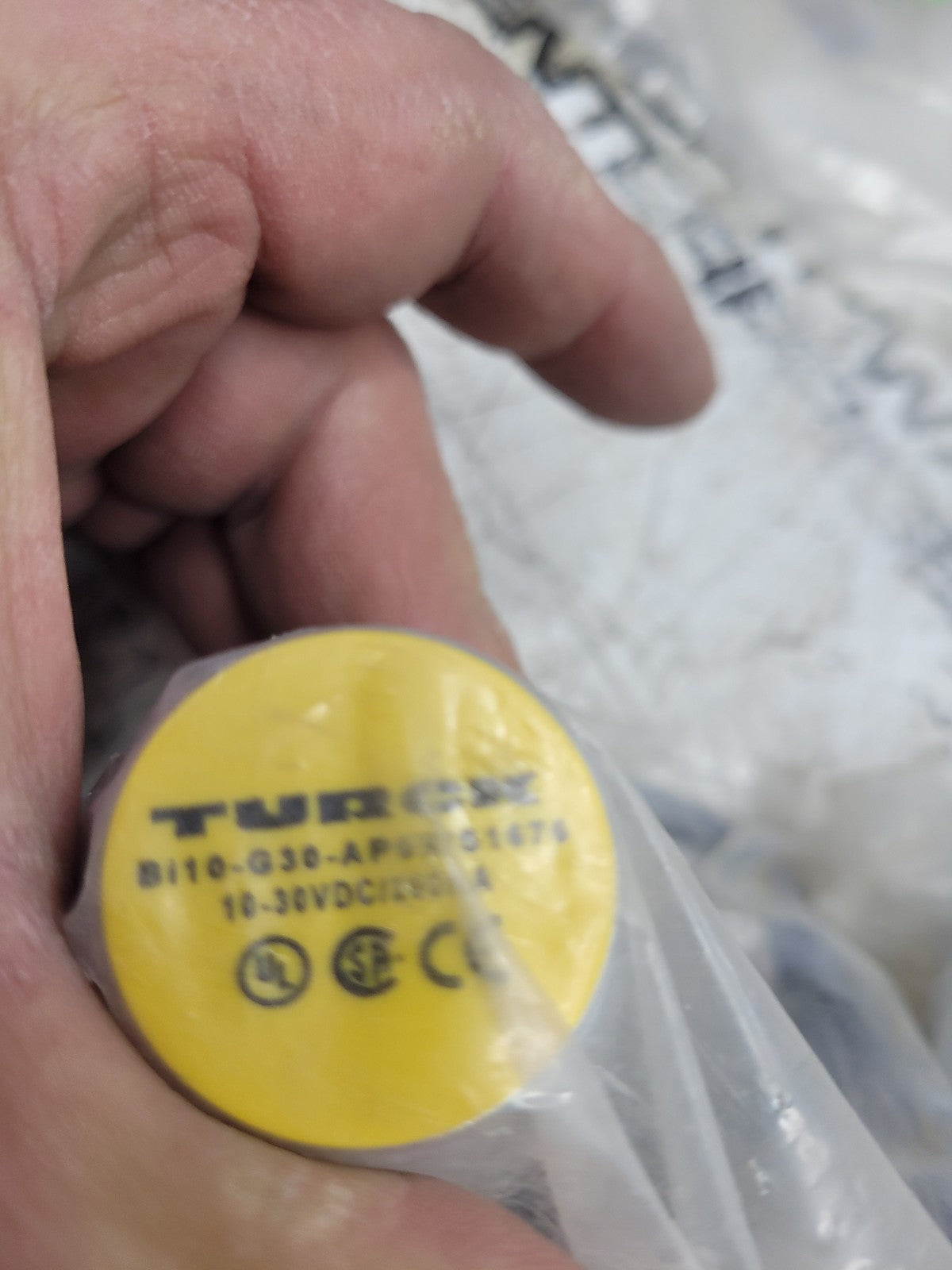 NEW TURCK PROXIMITY SWITCH 13151-000 BI10-G30-AP6X/S1676