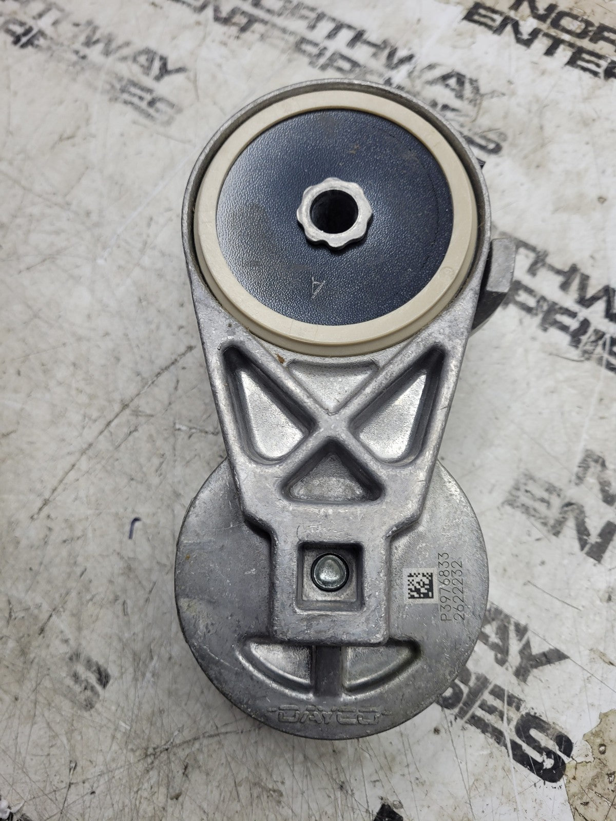 NEW OEM CUMMINS 3976833 BELT TENSIONER XTREME PN 13984-037
