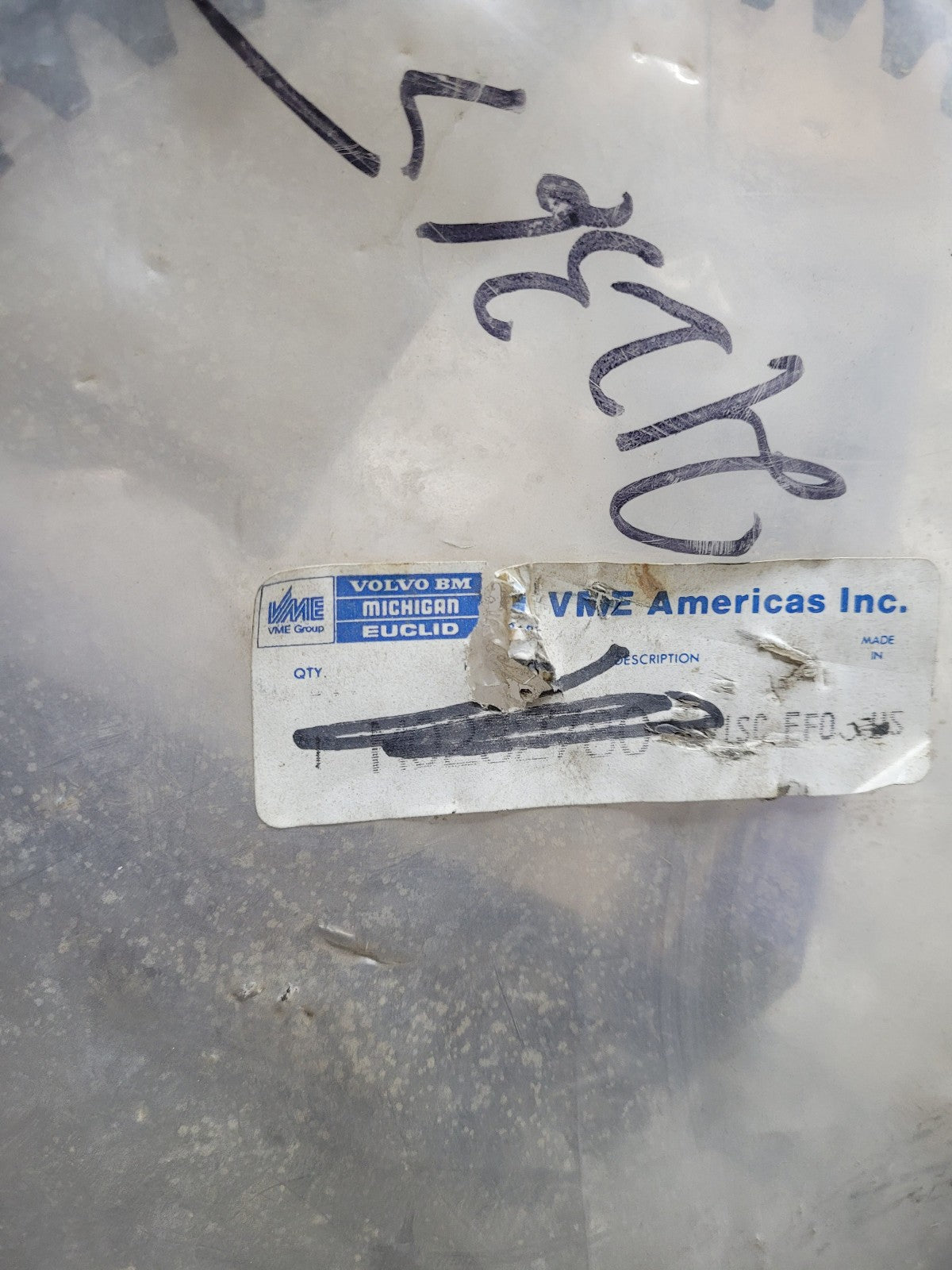 LOT OF 2 CLUTCH DISCS 232780 212365
