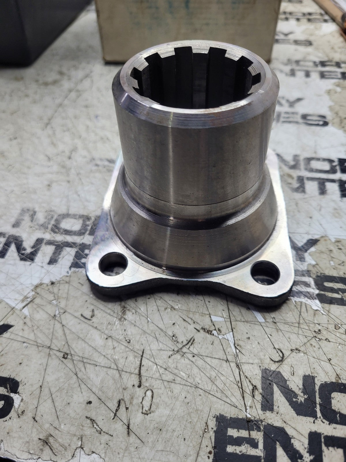 NEW Drive Shaft Companion Flange DANA Spicer 3-1-3211
