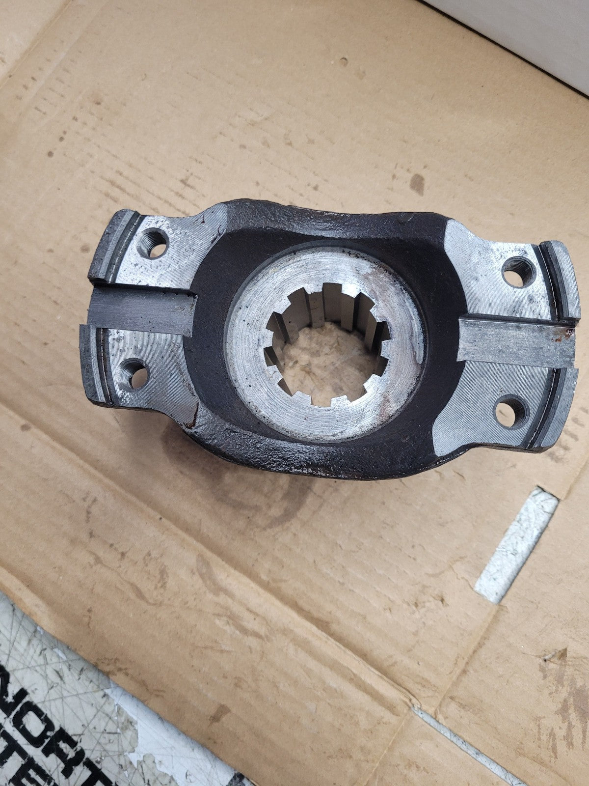 NEW YOKE 1919402 10 SPLINE