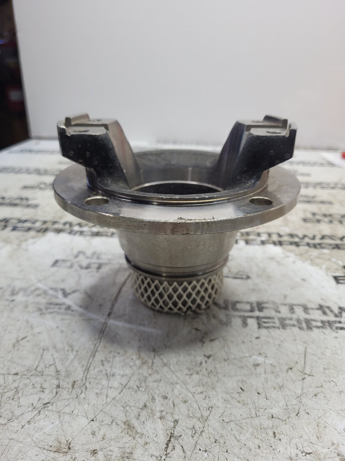 New M1900065 Flange 1900065