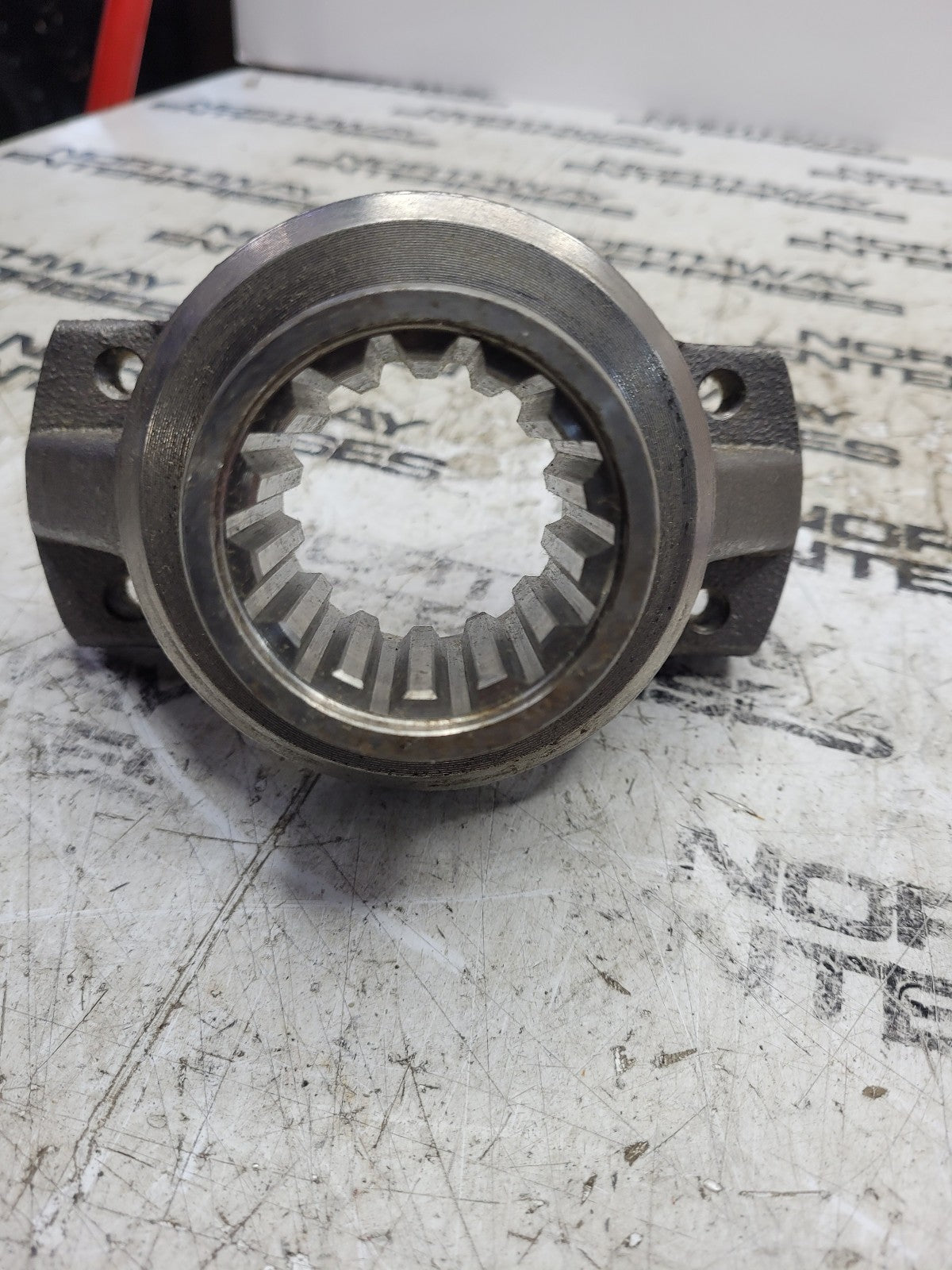 NEW Dana Spicer 231136 FLANGE