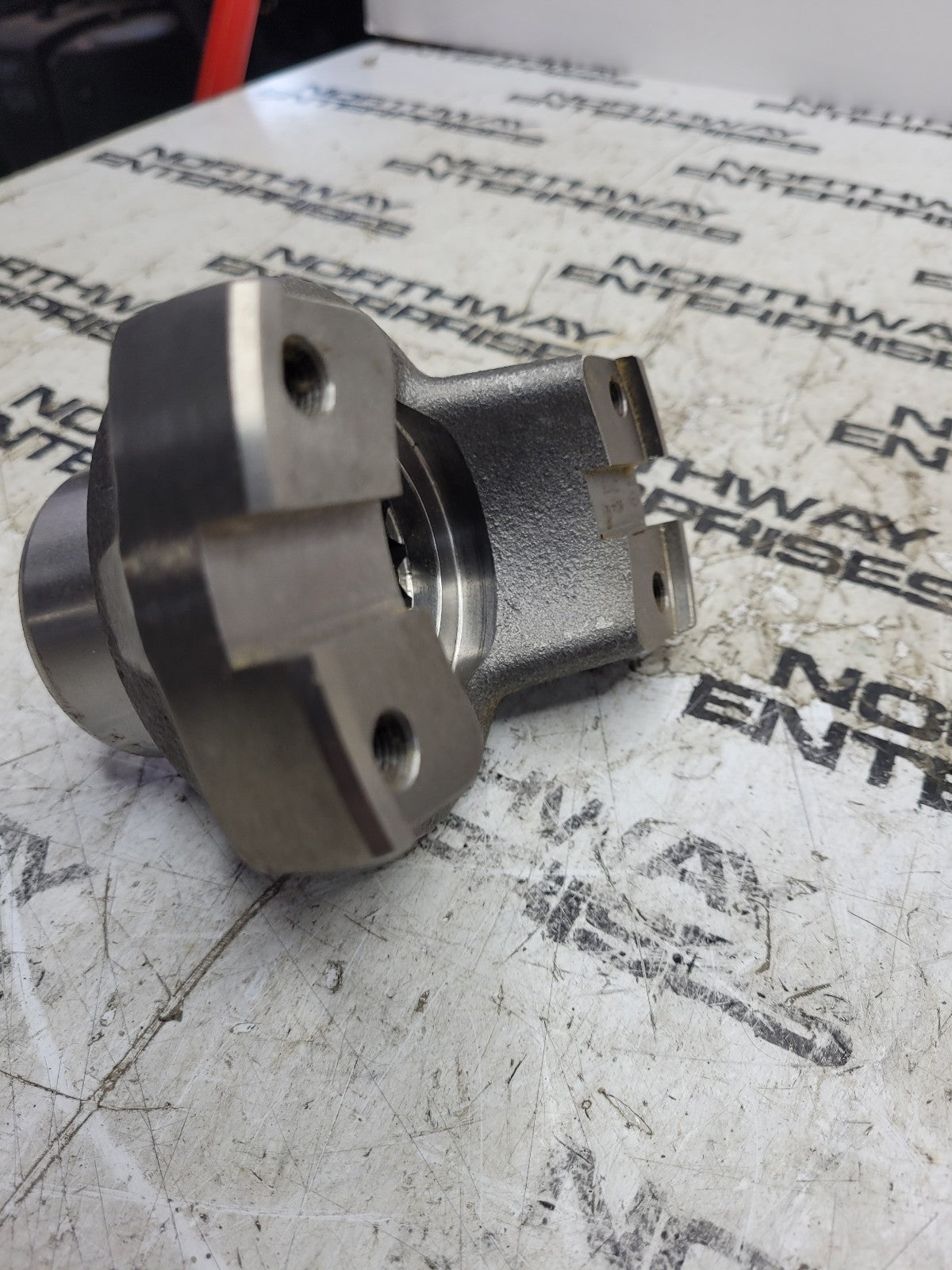 NEW Dana Spicer 231136 FLANGE