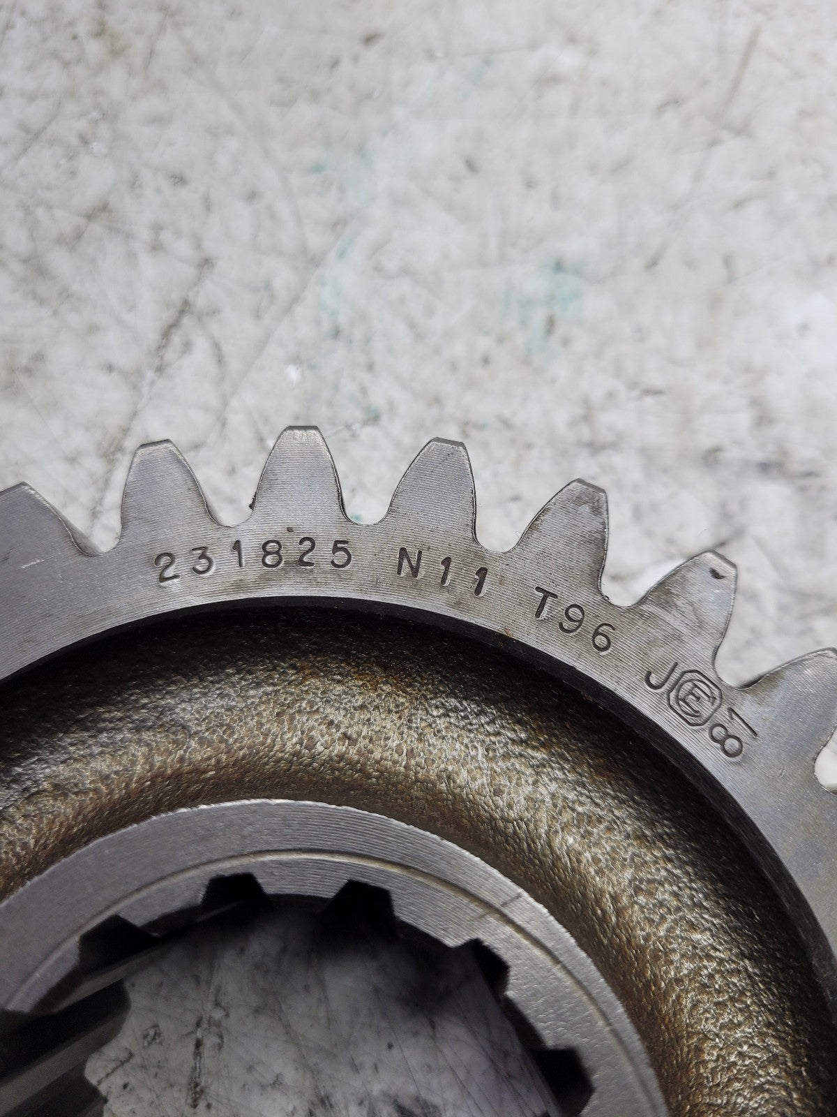 New 231825 Gear Clark