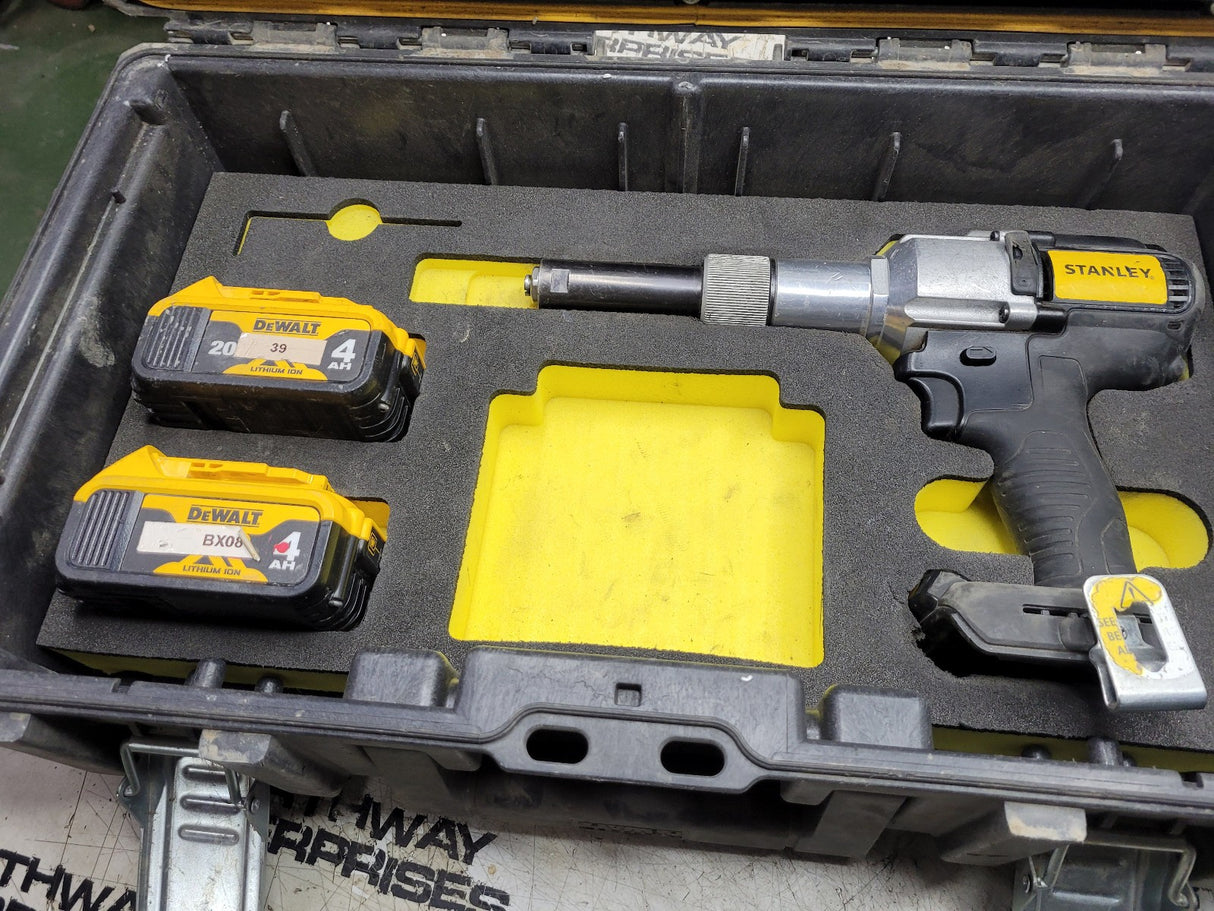 PB2500N STANLEY NeoBolt® PB2500N Cordless Lockbolt Tool ref-2001