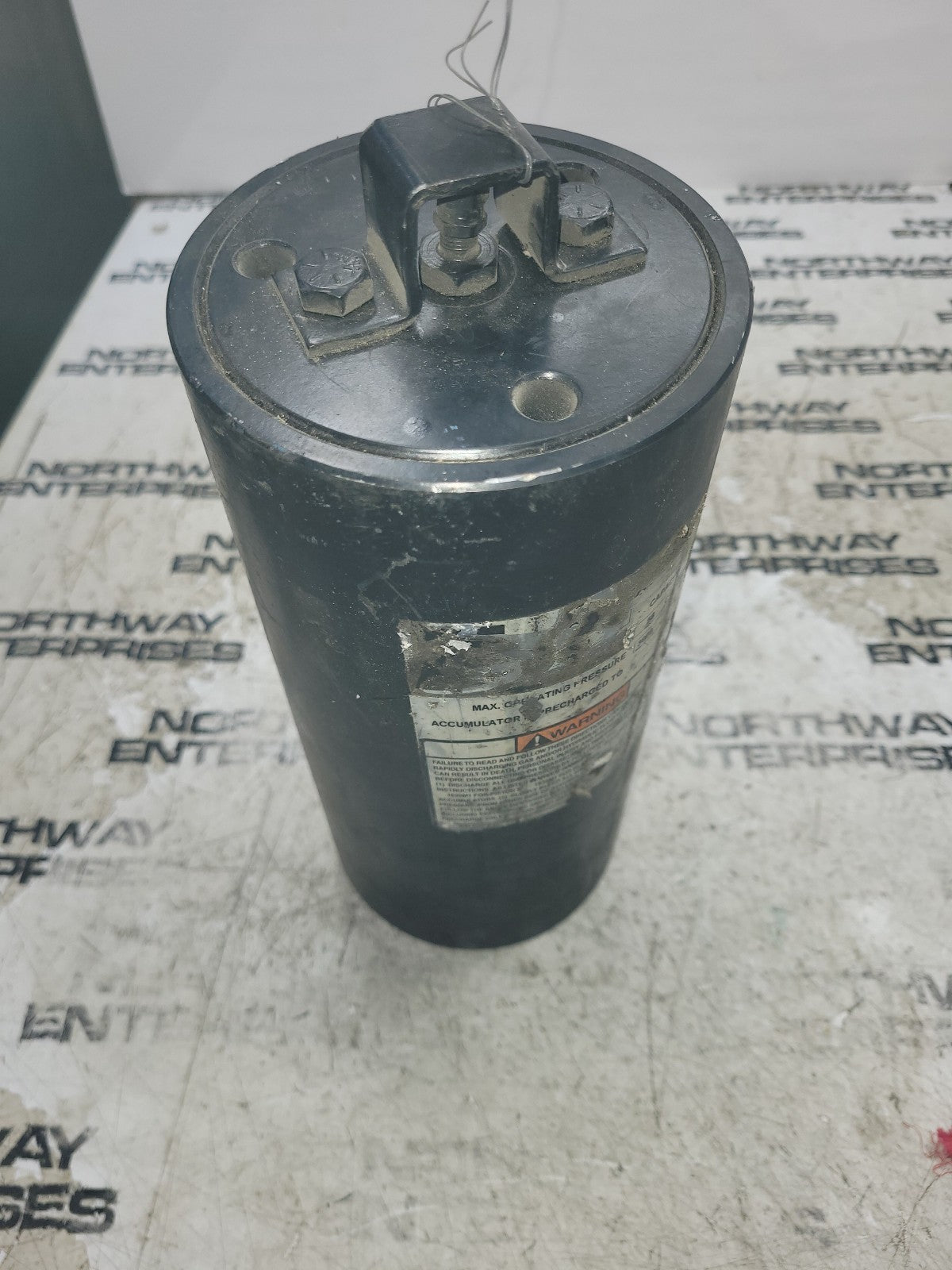 NEW ACCUMULATOR R13646 13646 3000 PSI MAX