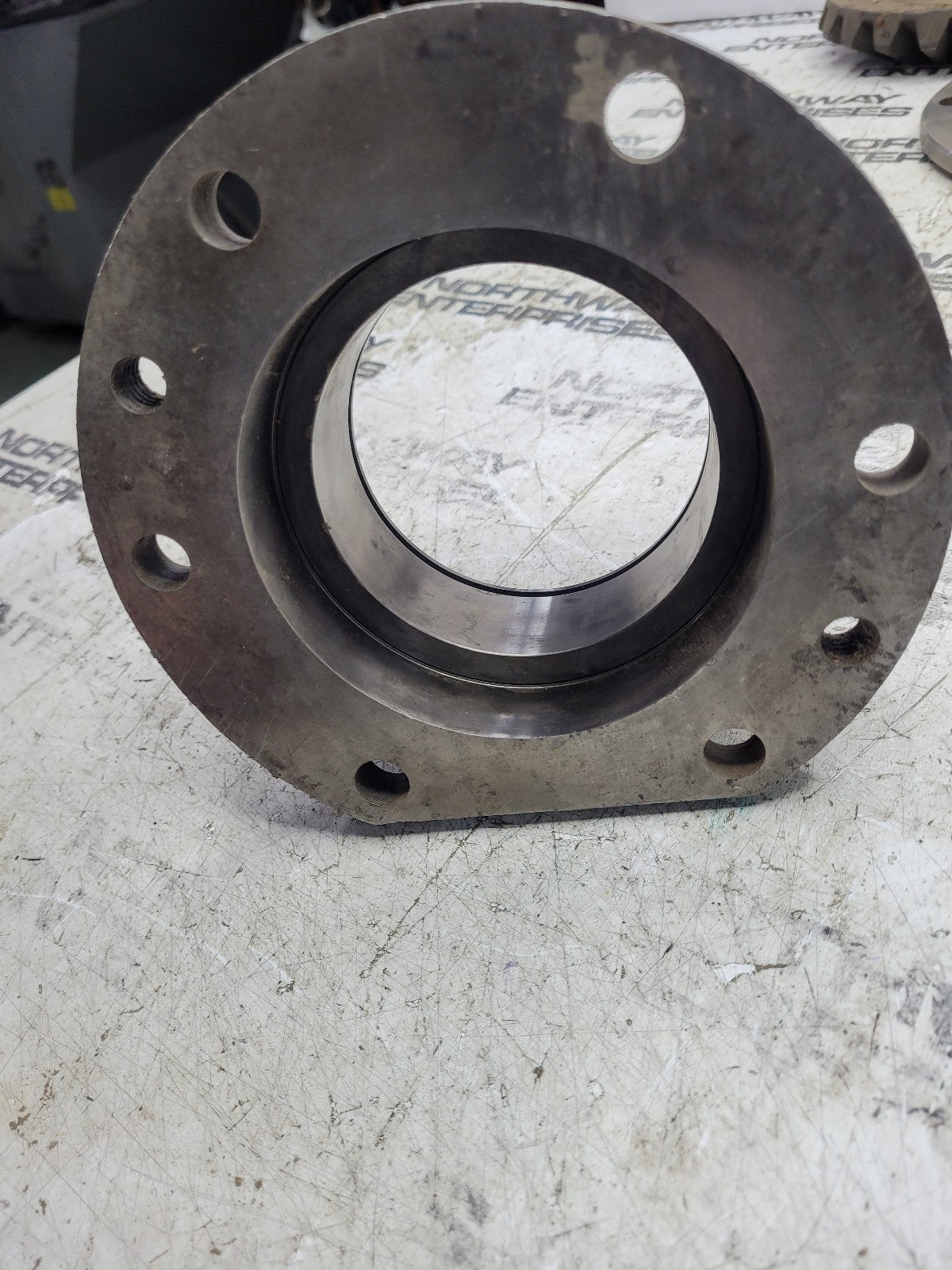 NEW 231270 HUB ADAPTER BEARING RETAINER