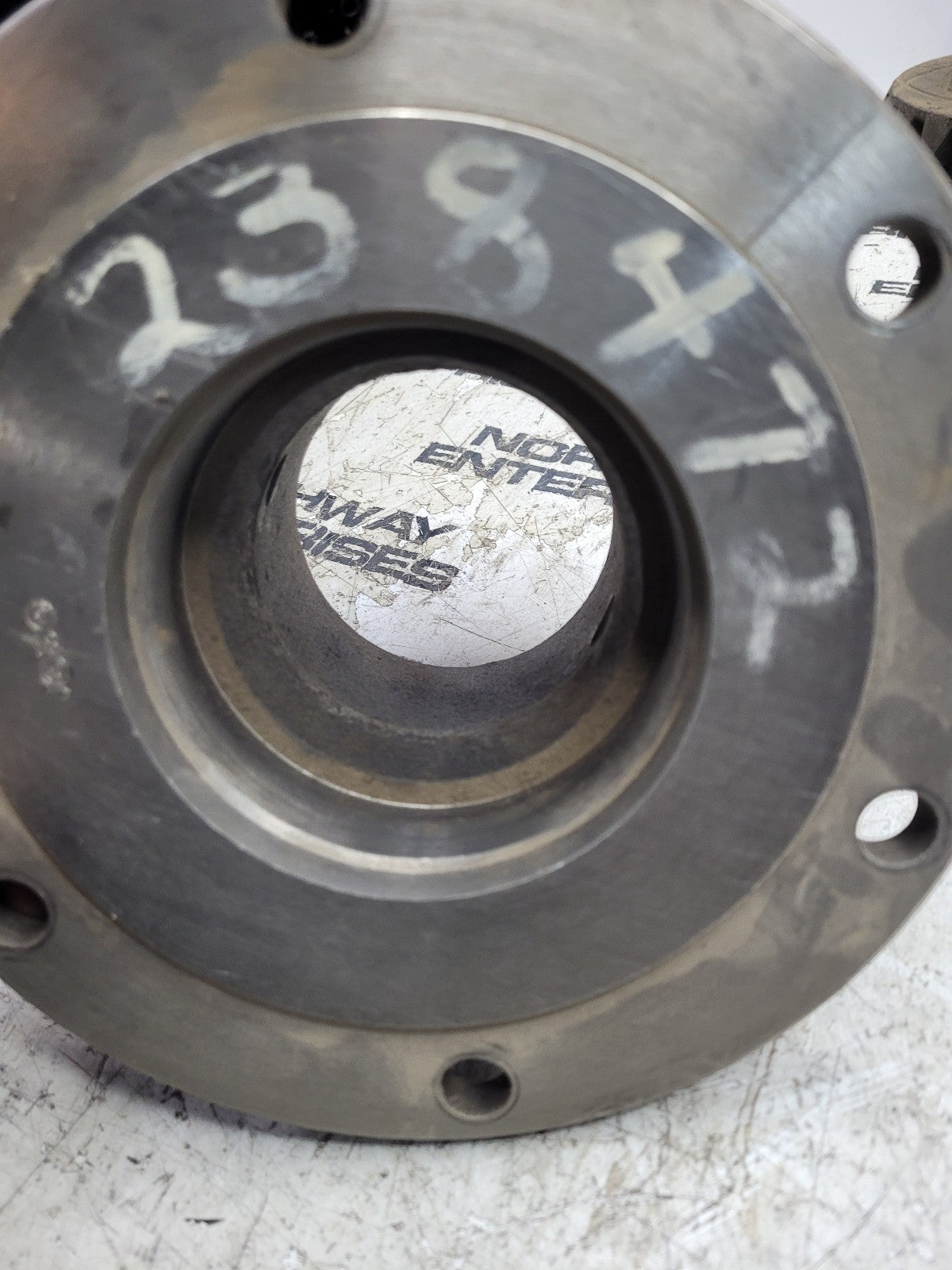 NEW 238472 HUB DANA SPICER