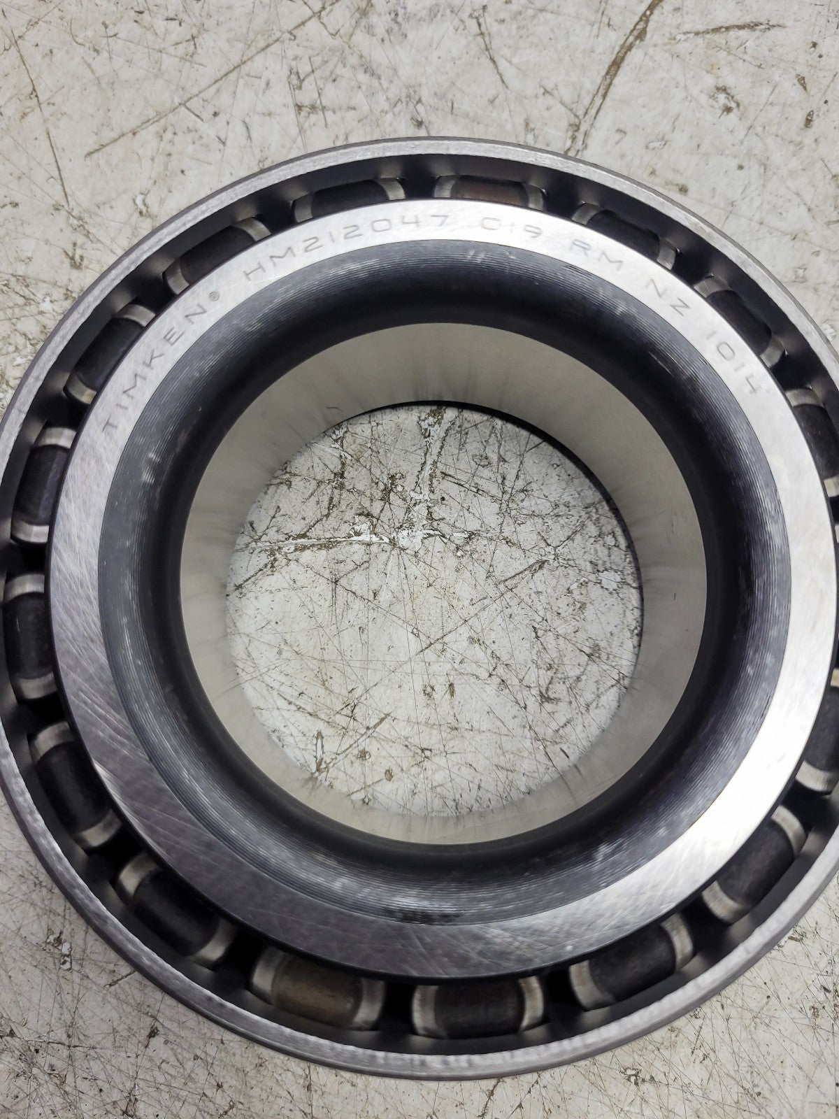 NEW TIMKEN HM212047-20024 BEARING AND RACE ASSEMBLY HM212011-20024