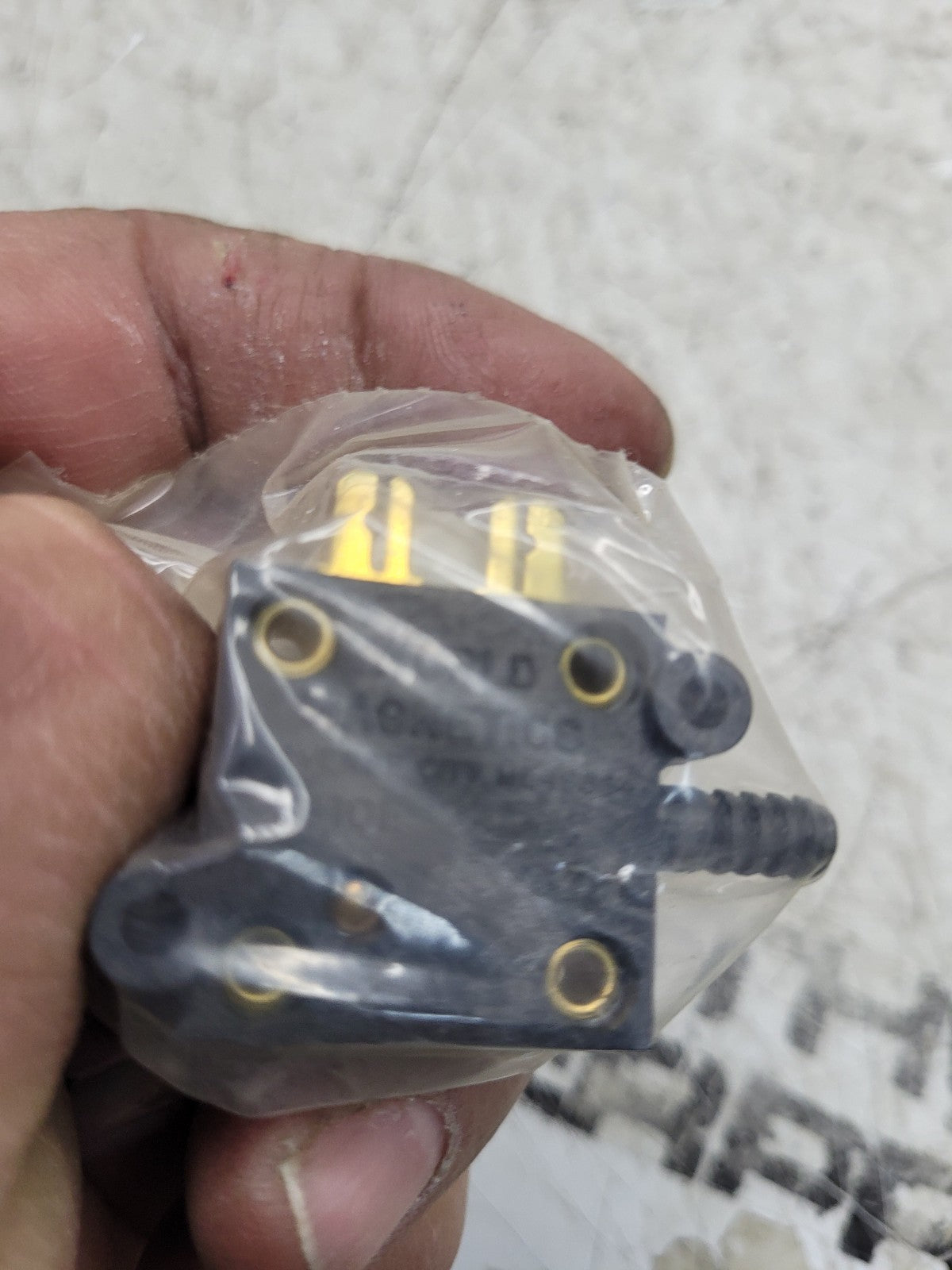 NEW EUCLID E12587176 SWITCH HITACHI 12587176