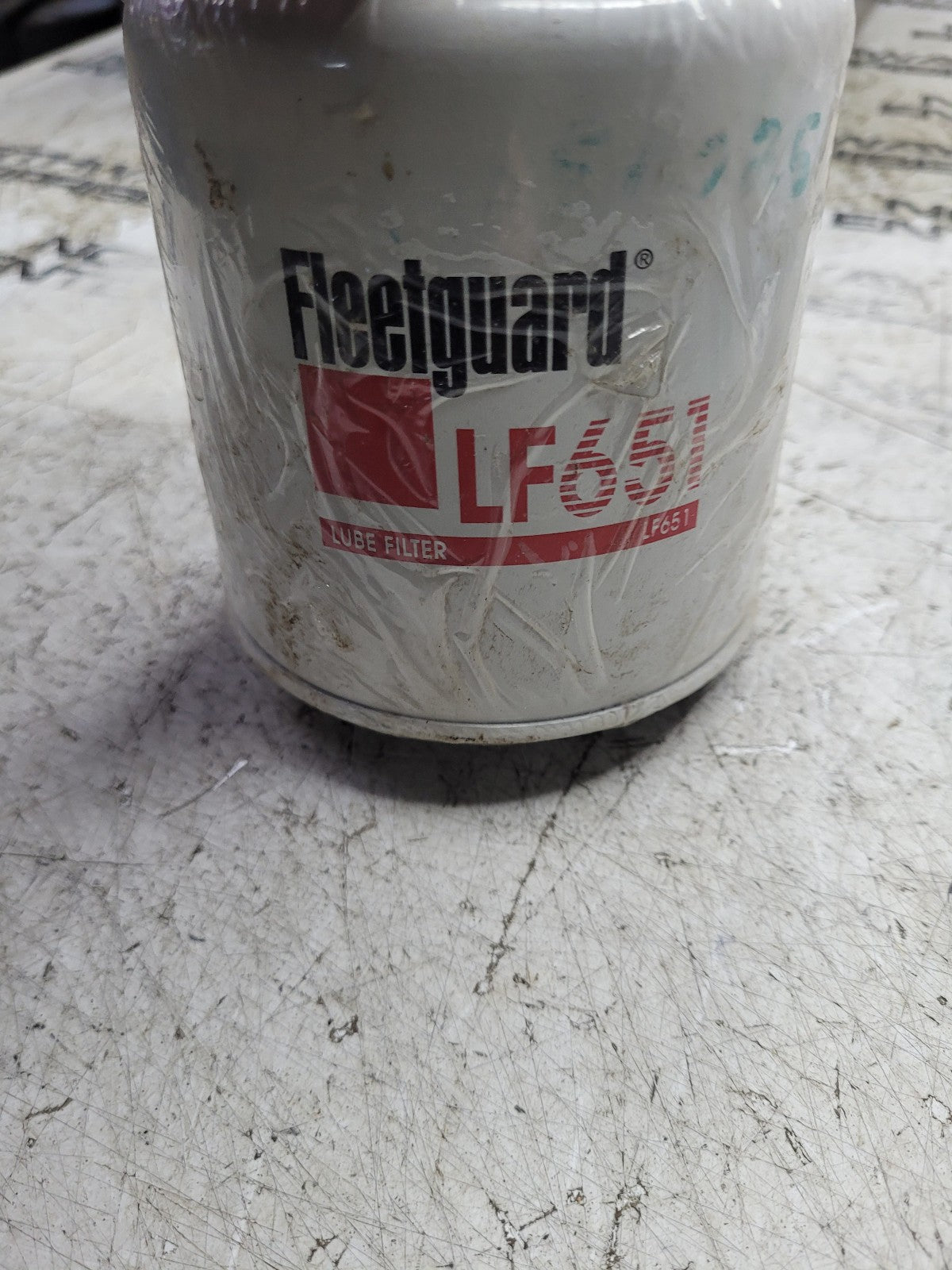 Fleetguard LF651 Oil Filter