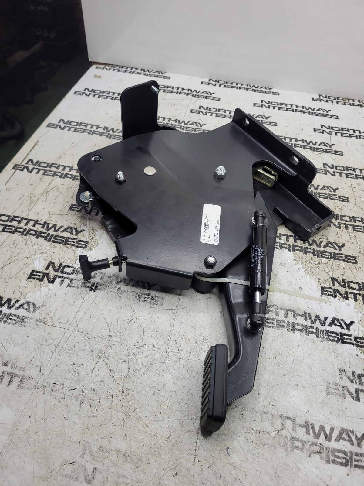 NEW Navistar IC Bus - 4051156C94 - PEDAL, BRAKE, PARKING, LEVER ASSY