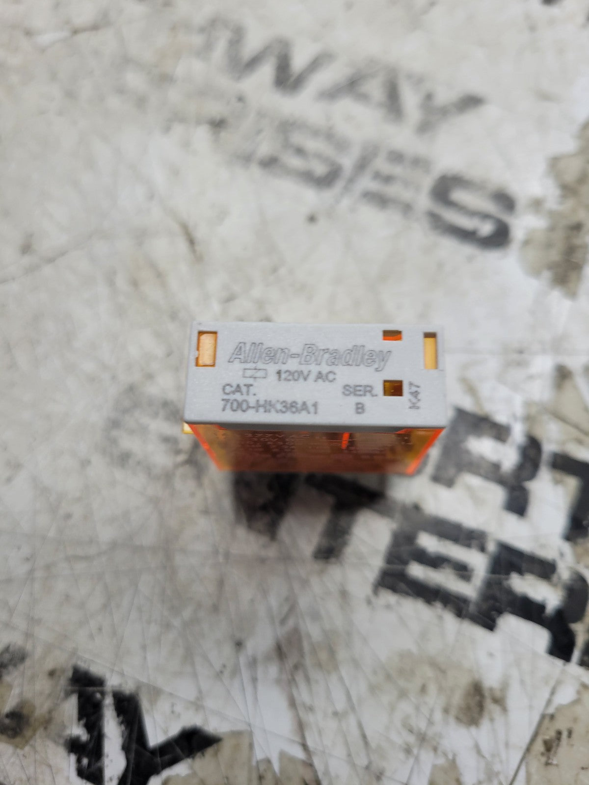 NEW 146001E RELAY - 6A, 30VDC, 110/120VAC 207487 ALLEN-BRADLEY