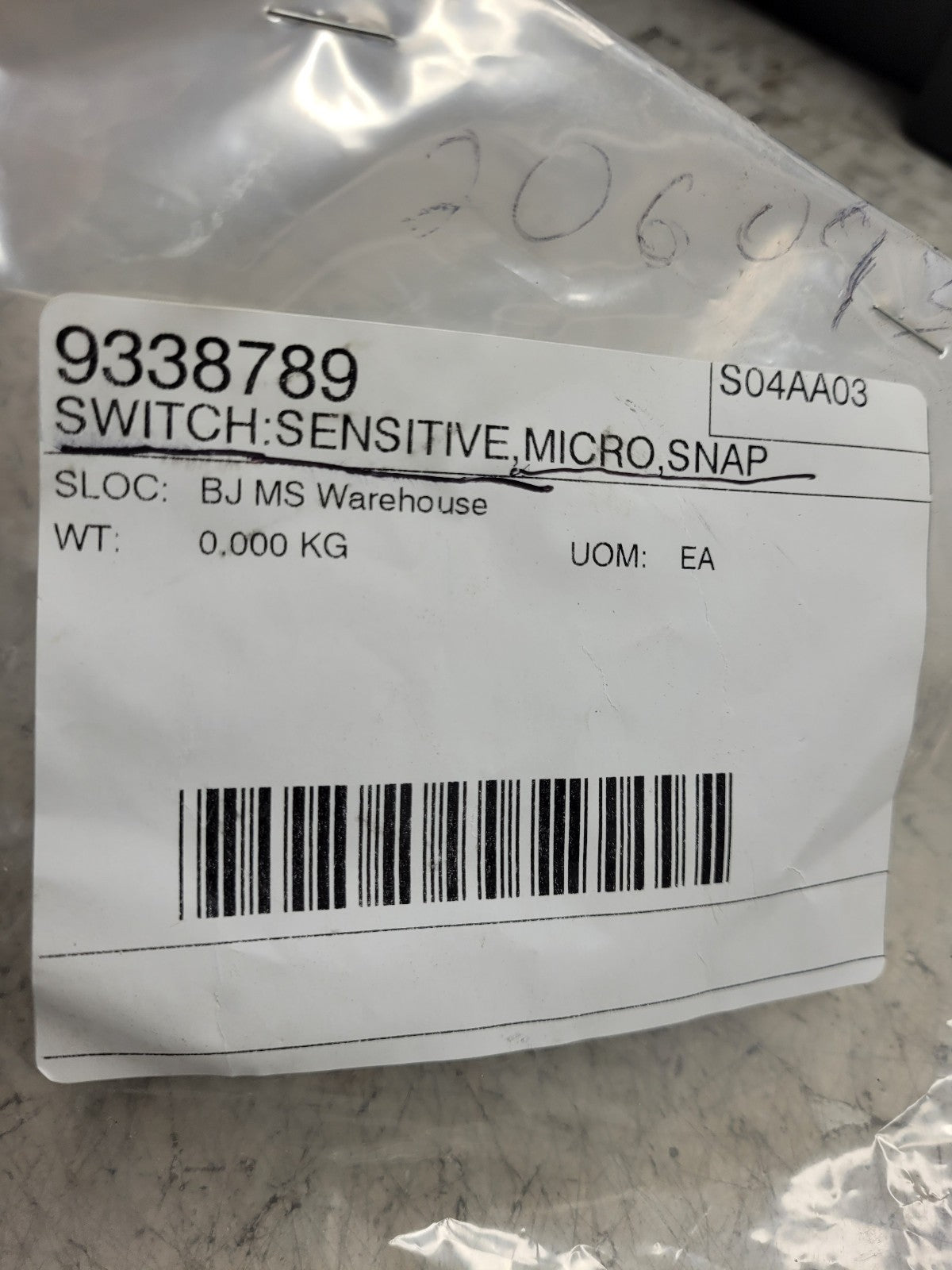 NEW BE-2RV-A4 BE2RVA4 MICRO SWITCH 25 A 1HP 125VAC BLACK