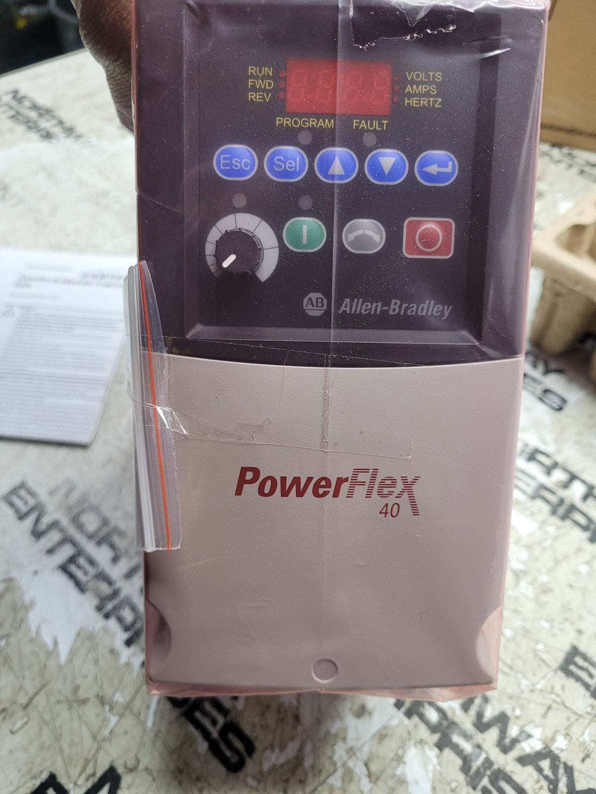 NEW 22B-E4P2N104 POWERFLEX 40 AC DRIVE ROCKWELL AUTOMATION