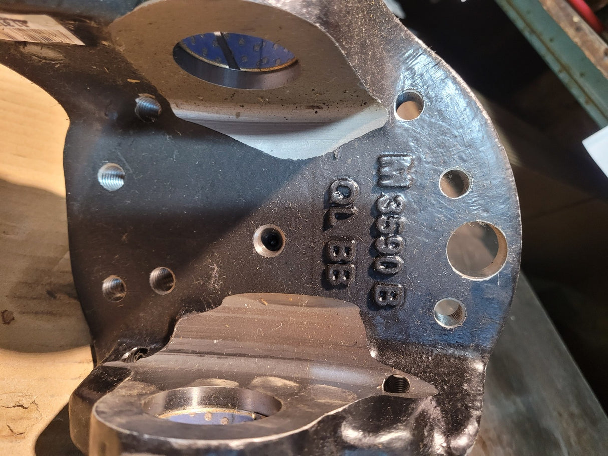 NEW INTERNATIONAL A13111U4207 KNUCKLE