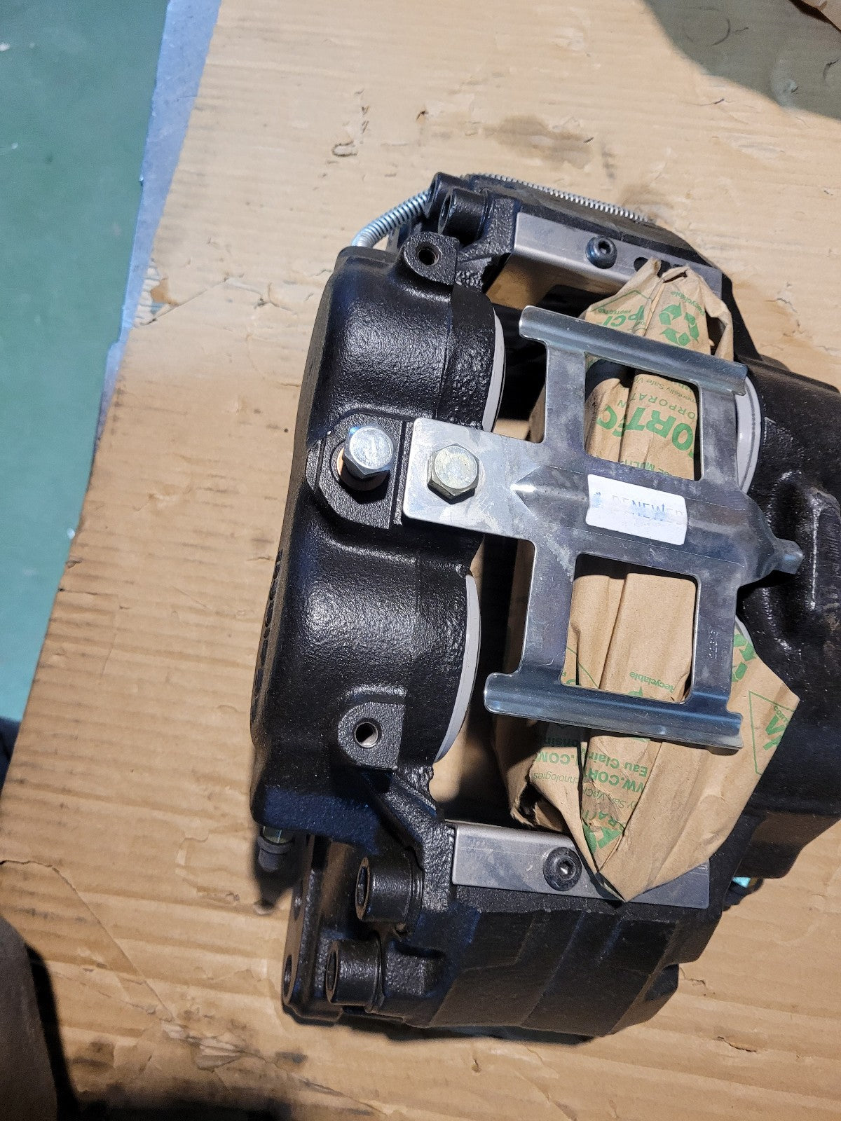 NEW 5011305R91 REMAN BRAKE CALIPER LH REAR