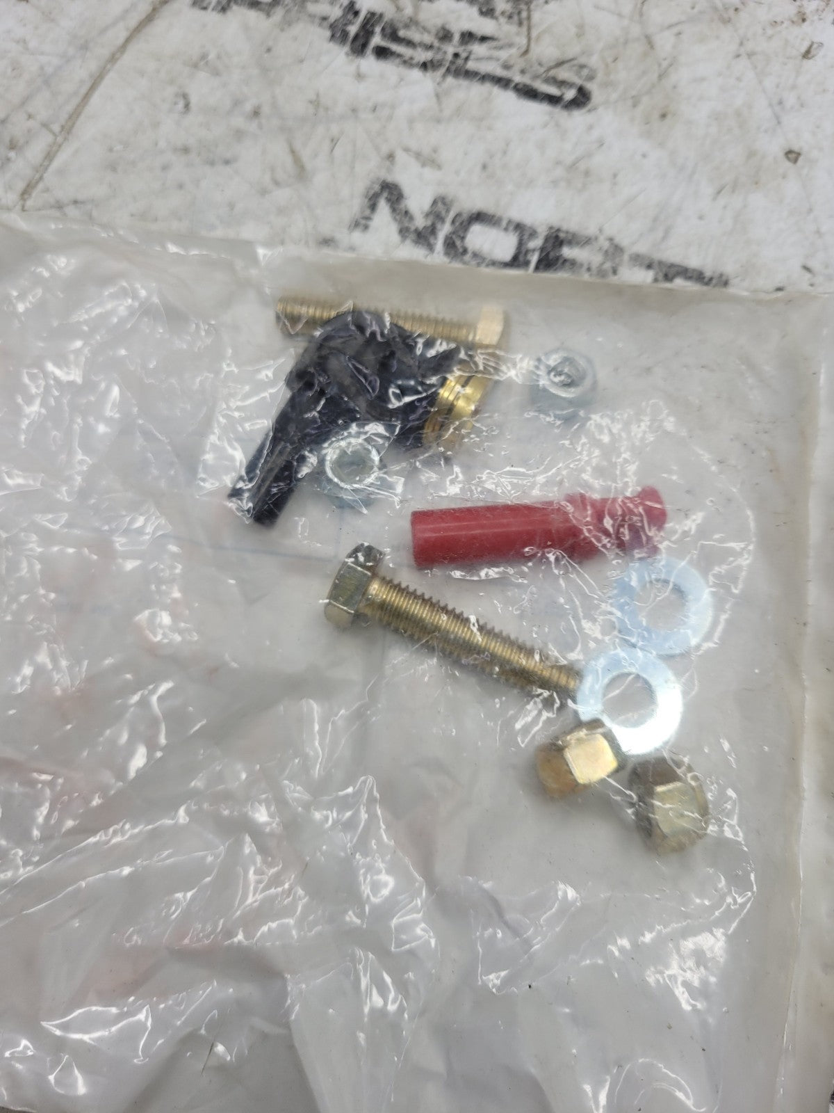 NEW 2607236C91 OEM INTERNATIONAL Leveling Valve International