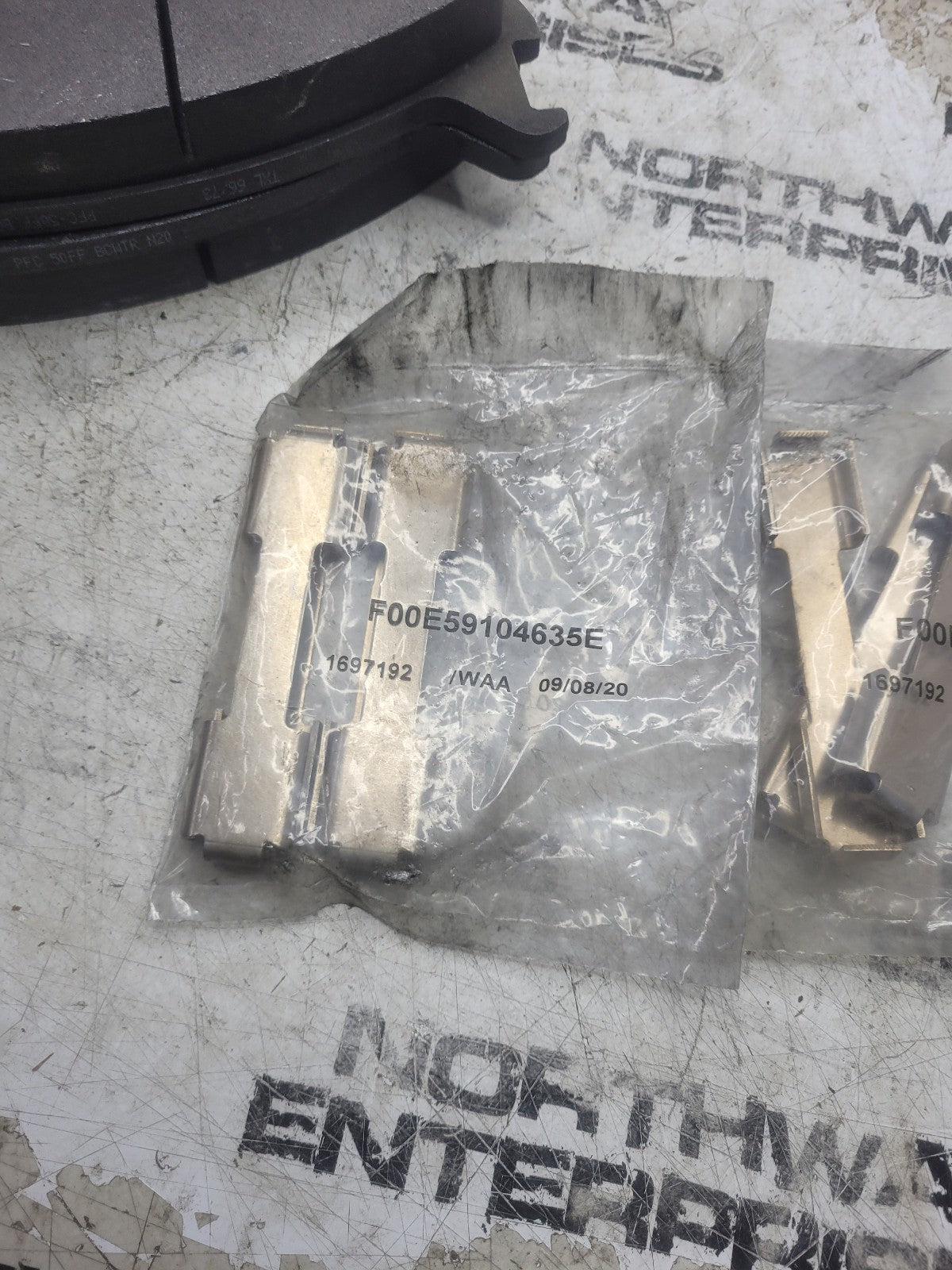 NEW ASL02040J2618 DISC BRAKE PAD KIT