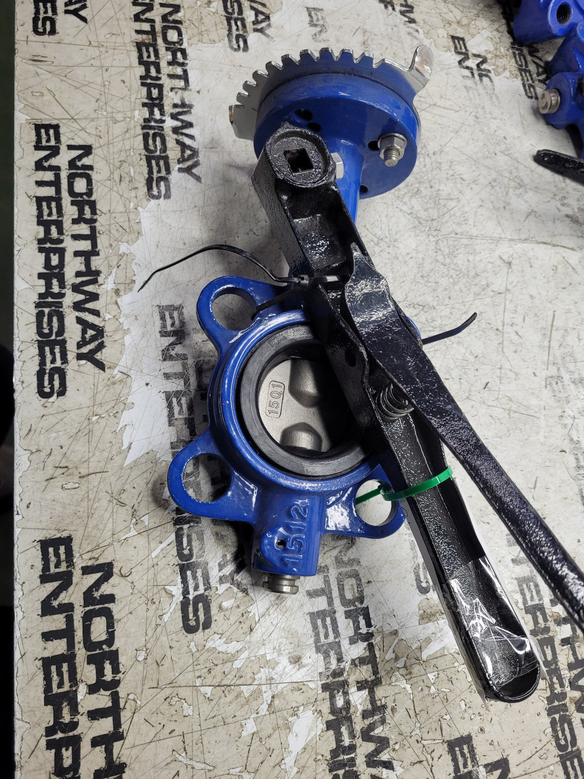 NEW FLOW 02B2445353 DI SS17.4 CF8M EPDM 250PSIG BUTTERFLY VALVE