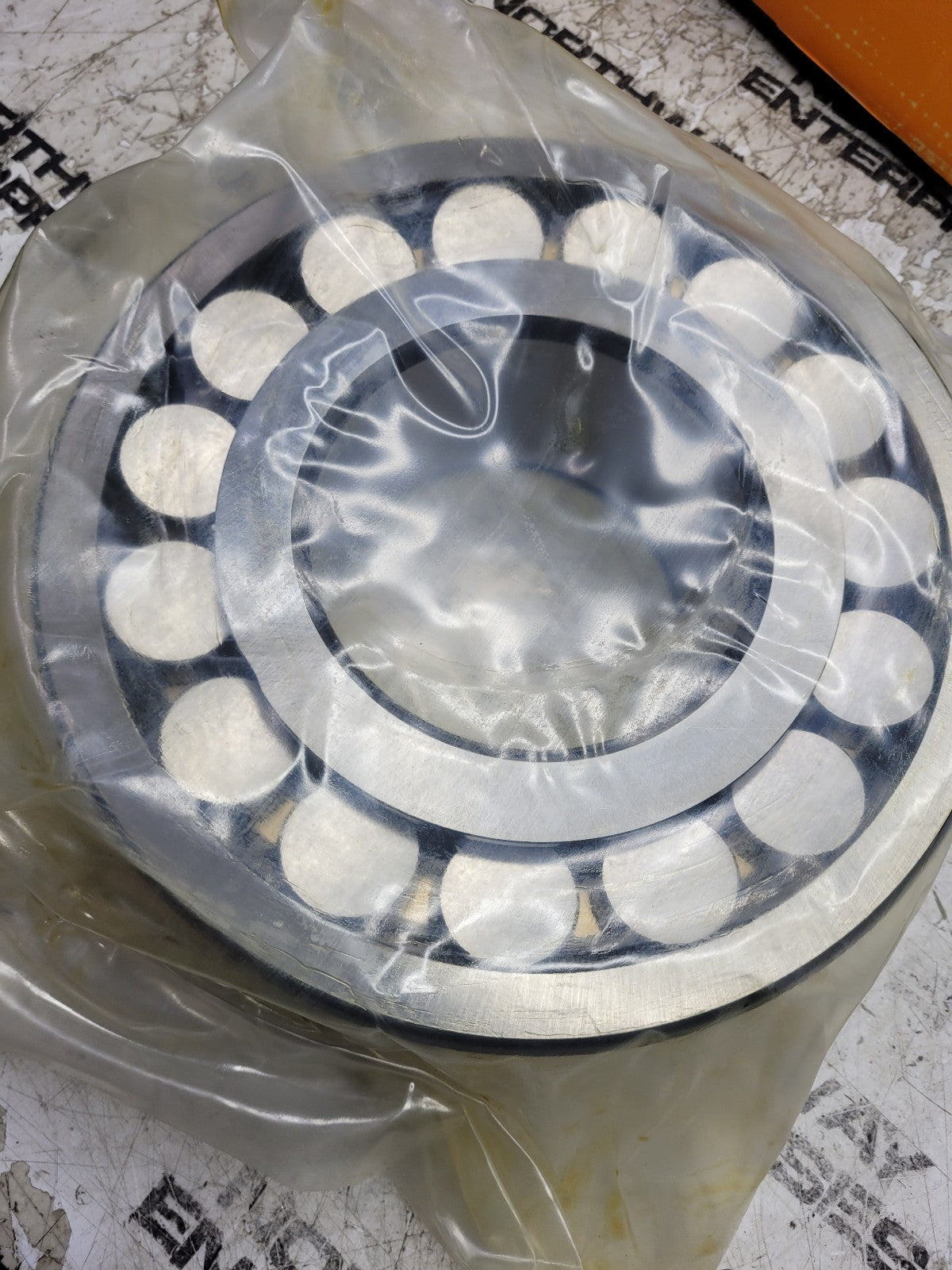NEW 22322EMW33W800C4 110x240x80mm Timken Spherical Roller Bearing