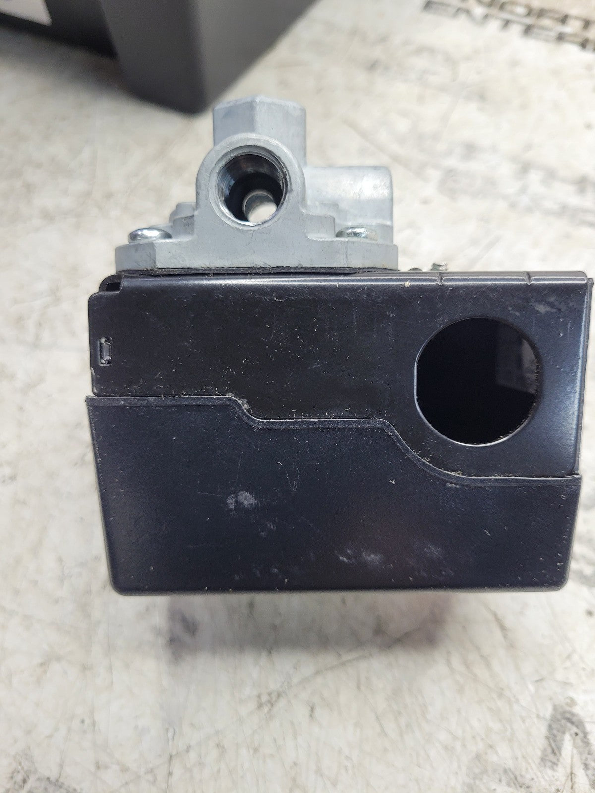 NEW INGERSOLL RAND # 56288020-01 PRESSURE SWITCH