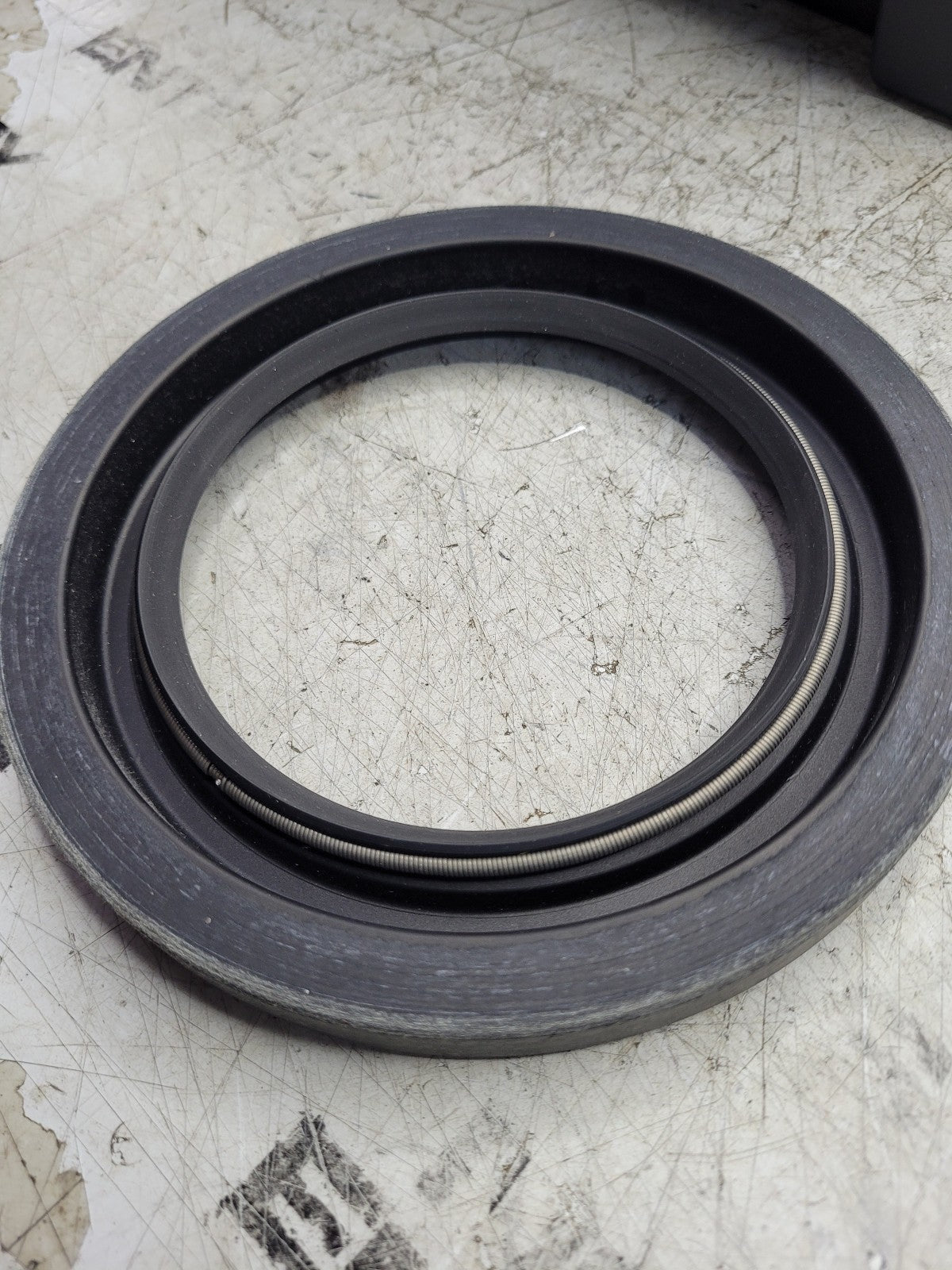 NEW 13127 H1L5 PARKER 13127 H1L5 (LUPW NBR 4 X 5.75 X .656)
