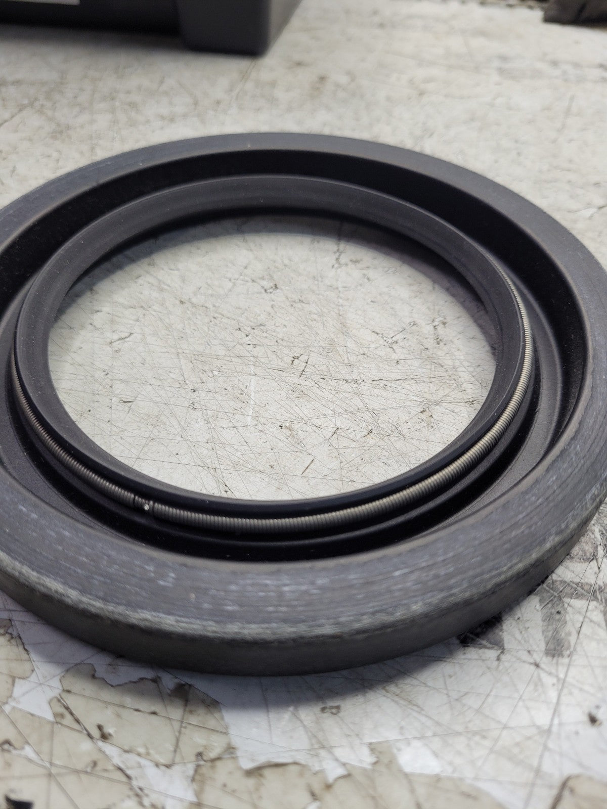 NEW 13127 H1L5 PARKER 13127 H1L5 (LUPW NBR 4 X 5.75 X .656)