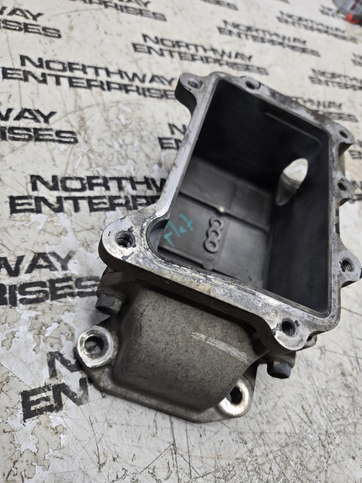 EARLY FLAT GASKET TYPE 98062847 01-10 6.6 DURAMAX Oil Cooler Housing