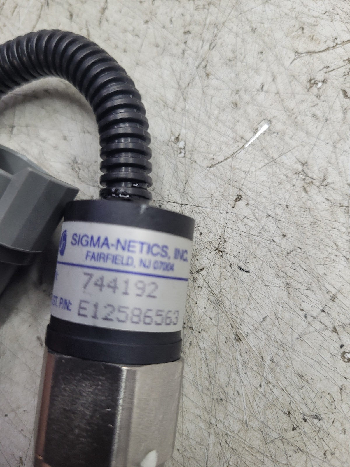 NEW EUCLID PARK BRAKE SWITCH E12586563 12586563