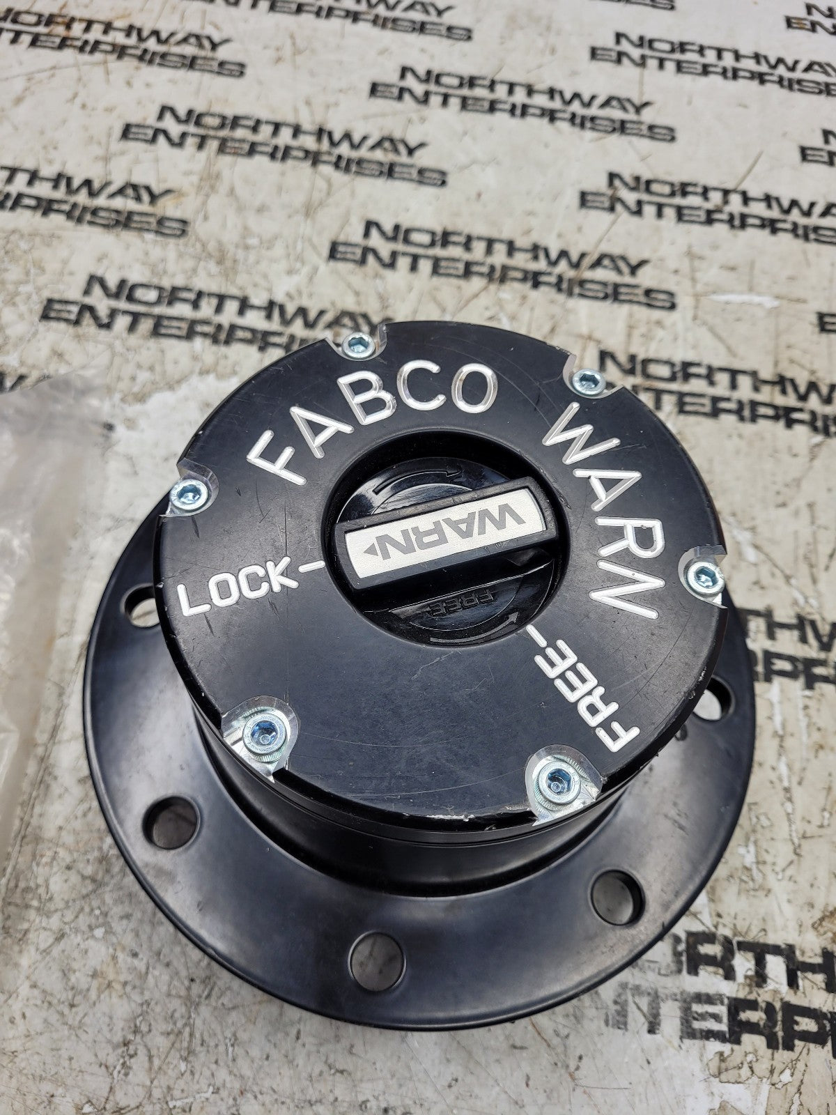FABCO WARN LOCKING HUB PLN ENC UNITISED WHEEL HUB BH17