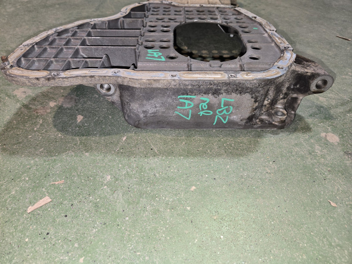 2001-2010 6.6L Duramax Diesel LB7 LLY LBZ LMM Upper Engine Oil Pan 898005231