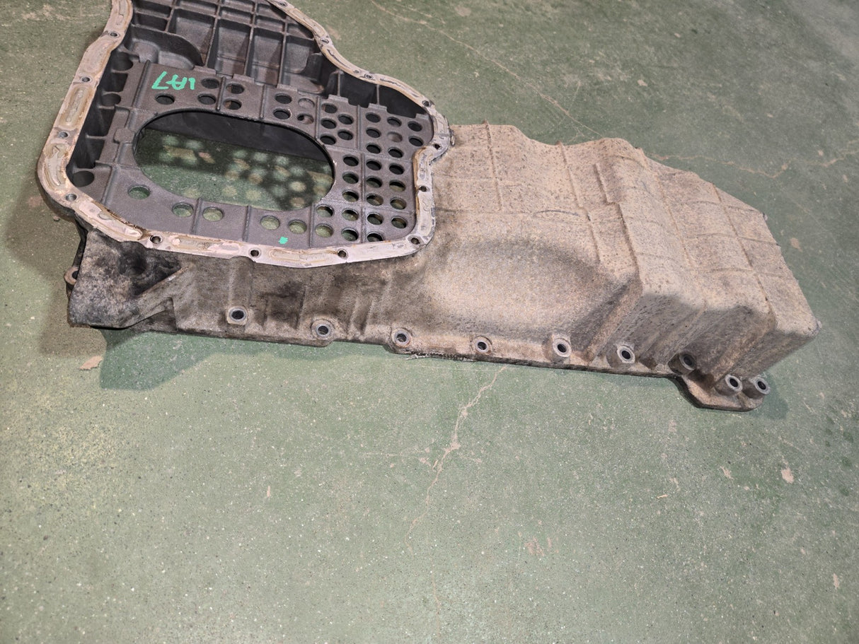 2001-2010 6.6L Duramax Diesel LB7 LLY LBZ LMM Upper Engine Oil Pan 898005231