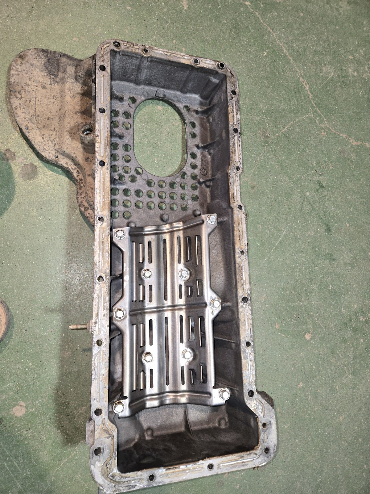2001-2010 6.6L Duramax Diesel LB7 LLY LBZ LMM Upper Engine Oil Pan 898005231