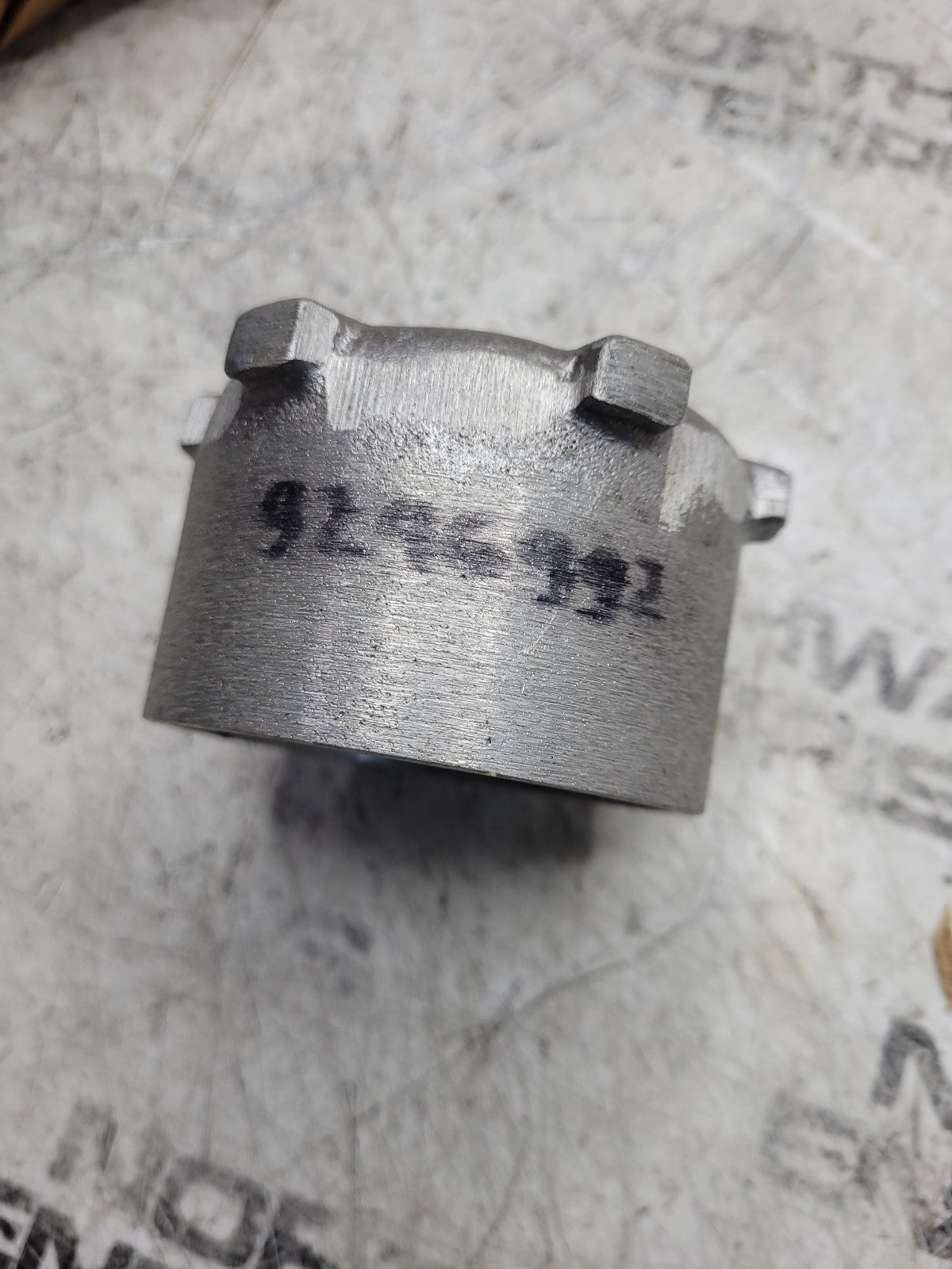 NEW E9246992 9246992 EUCLID HITACHI HYDRAULIC TANK CAP