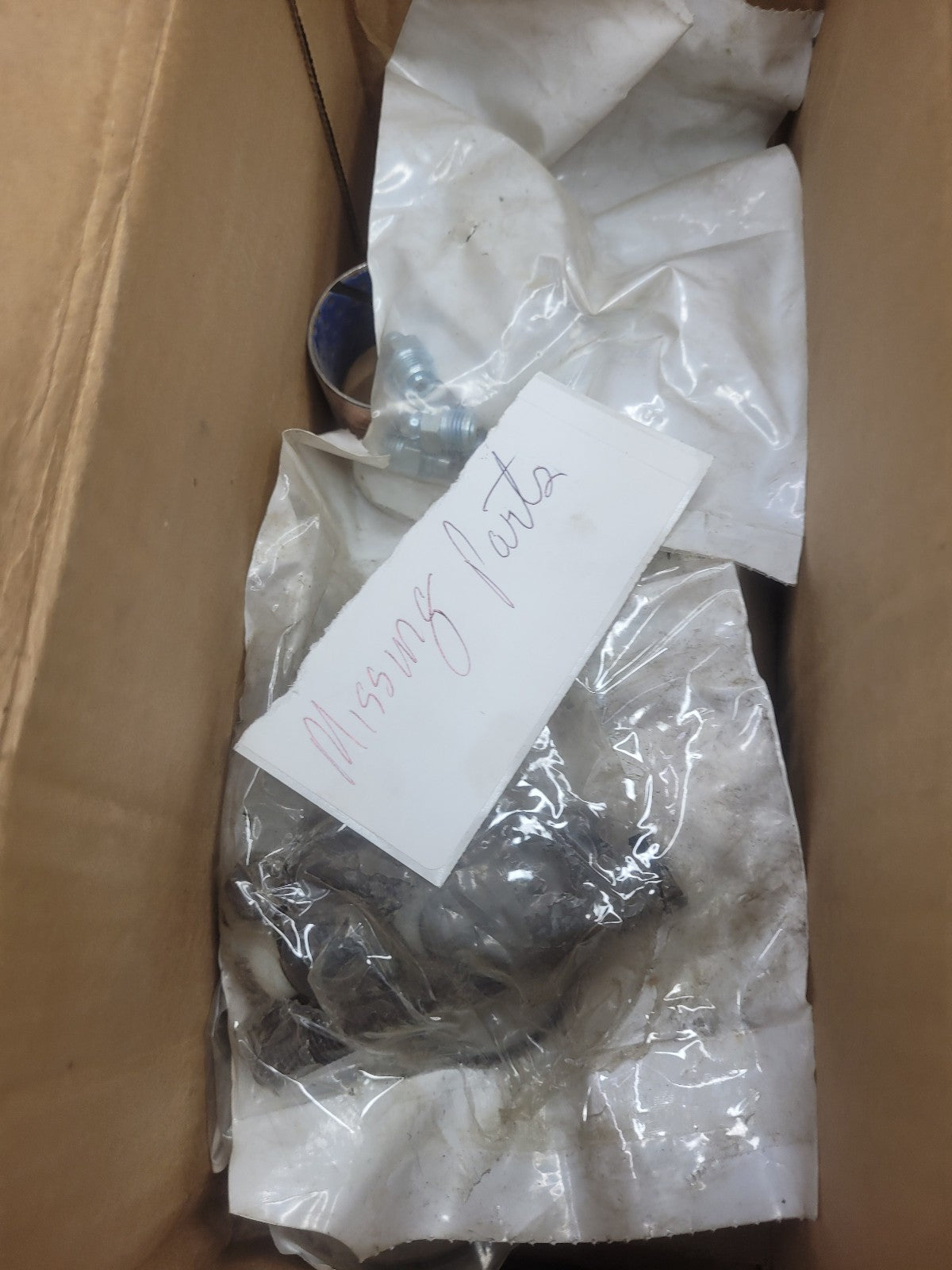 R201605 MISSING PARTS. MERITOR R201605 / CC4Z-3111-A KING PIN KIT