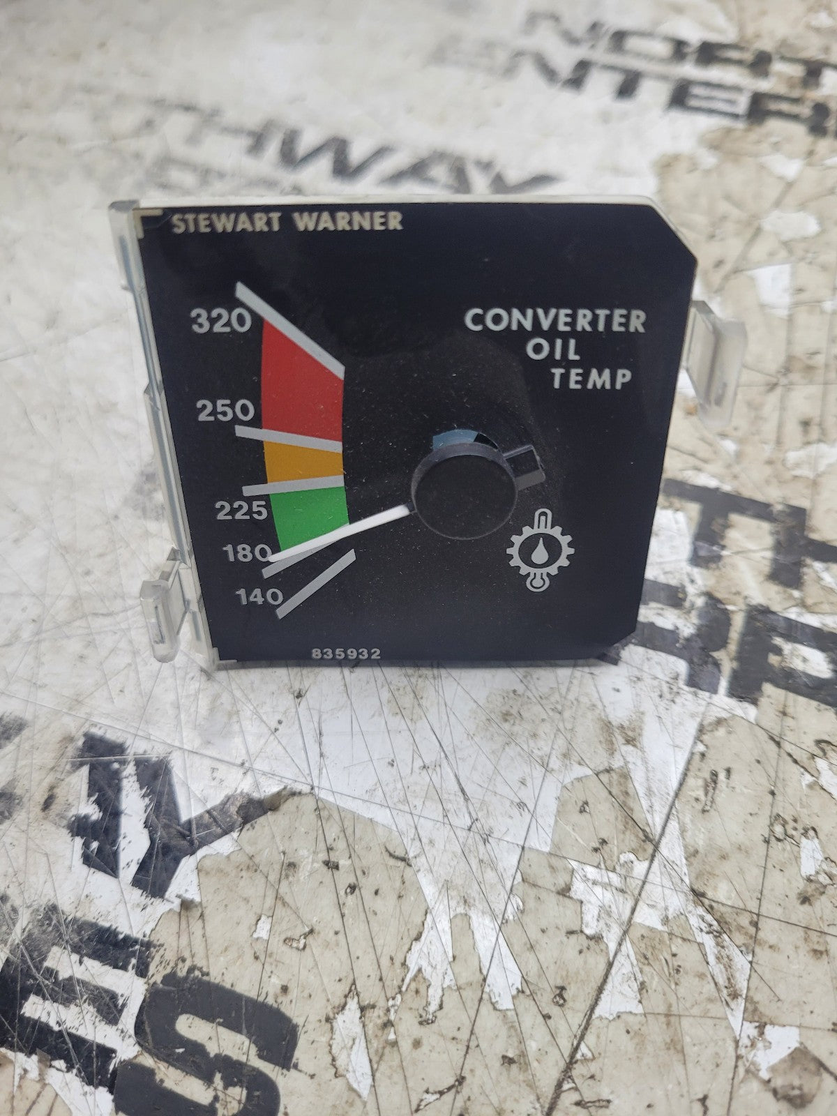 NEW STEWART WARNER CONVERTER OIL TEMP GAUGE R11419 835932