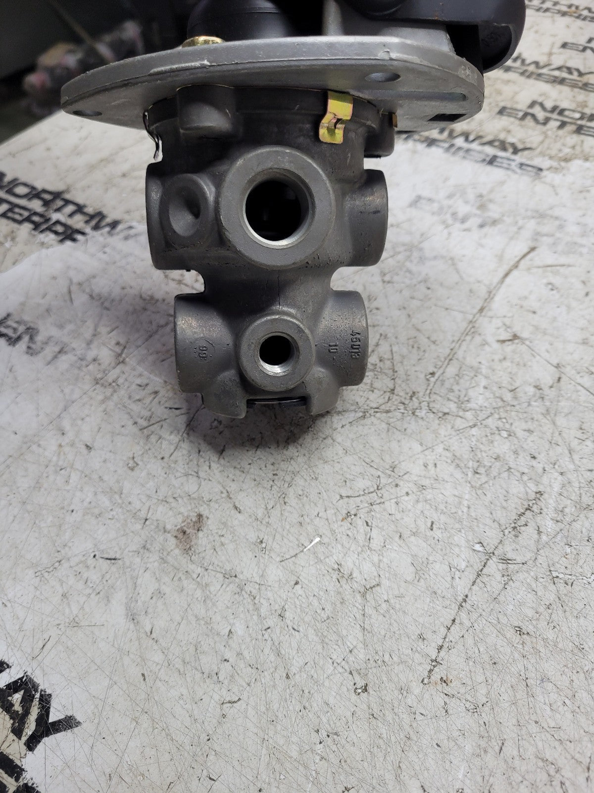 NEW E9197980 9197980 E-2 Foot Brake Valve