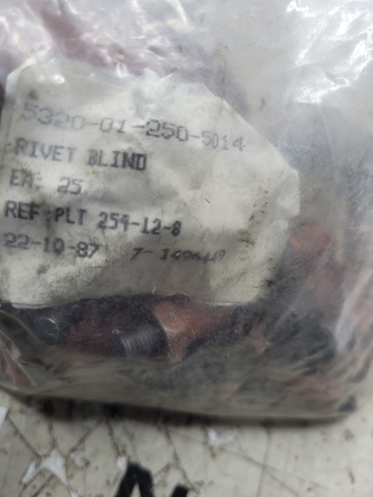 NEW OLD STOCK LOT OF 50PC 5320-01-250-5014 / PLT254-12-8 RIVET