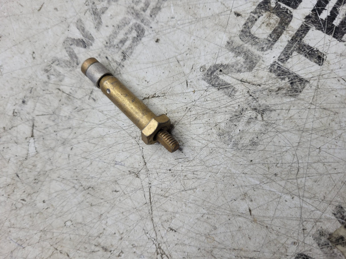 NEW OLD STOCK LOT OF 50PC 5320-00-136-5723 RIVET