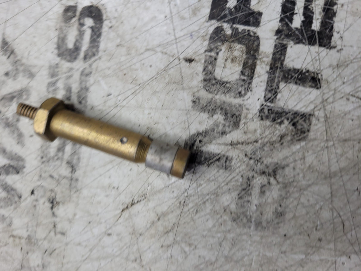 NEW OLD STOCK LOT OF 50PC 5320-00-136-5723 RIVET