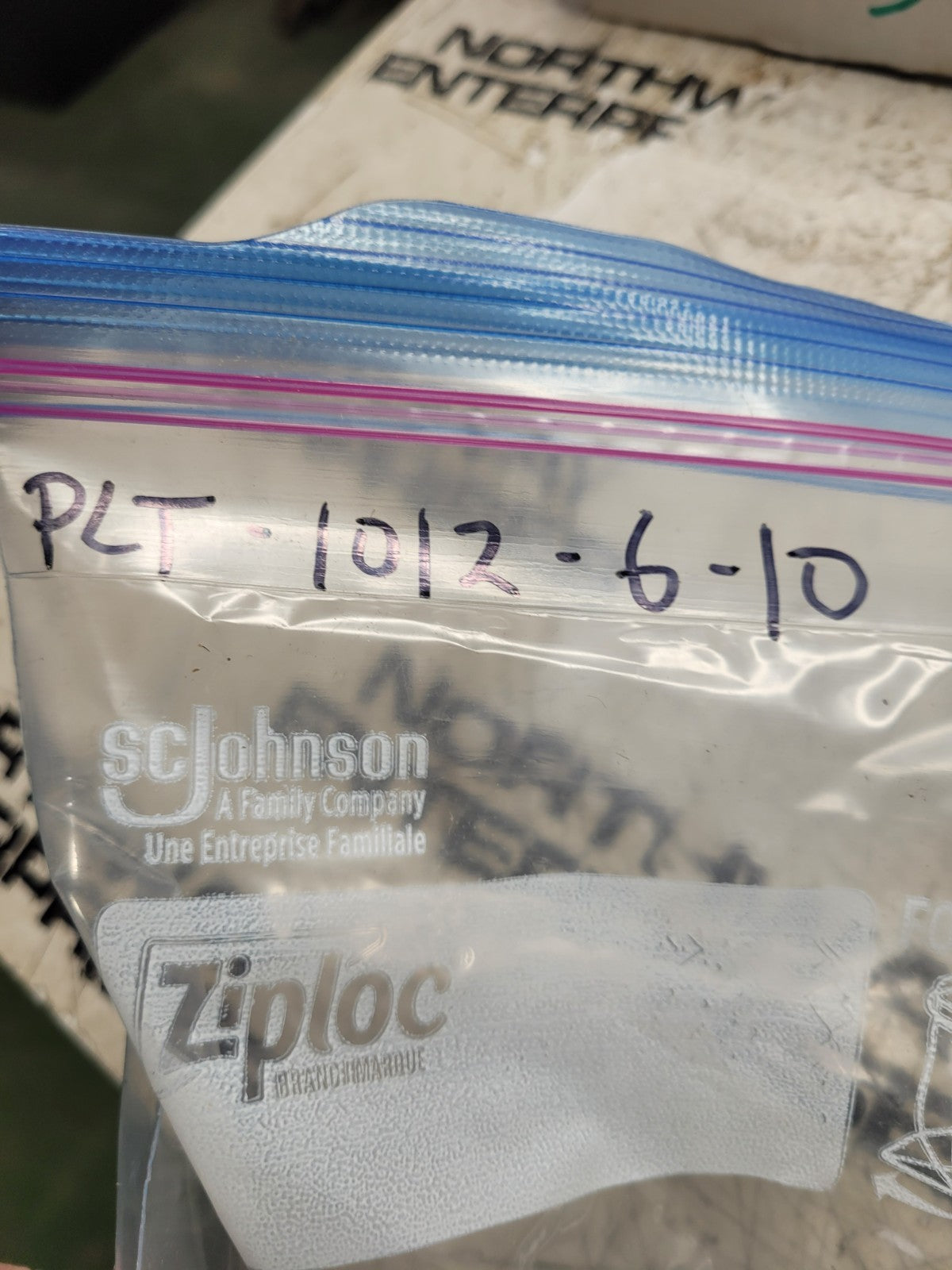 NEW OLD STOCK LOT OF 200 PC RIVETS PLT-1012-6-10 / NSN 5320-01-251-0008