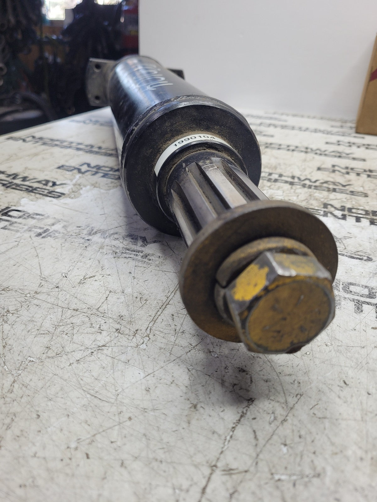New Allied 1990104 Driveshaft 20.5 inches overall length
